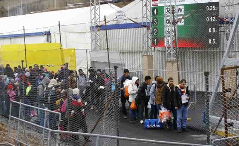 L'ue critique la decision de l'autriche sur les migrants