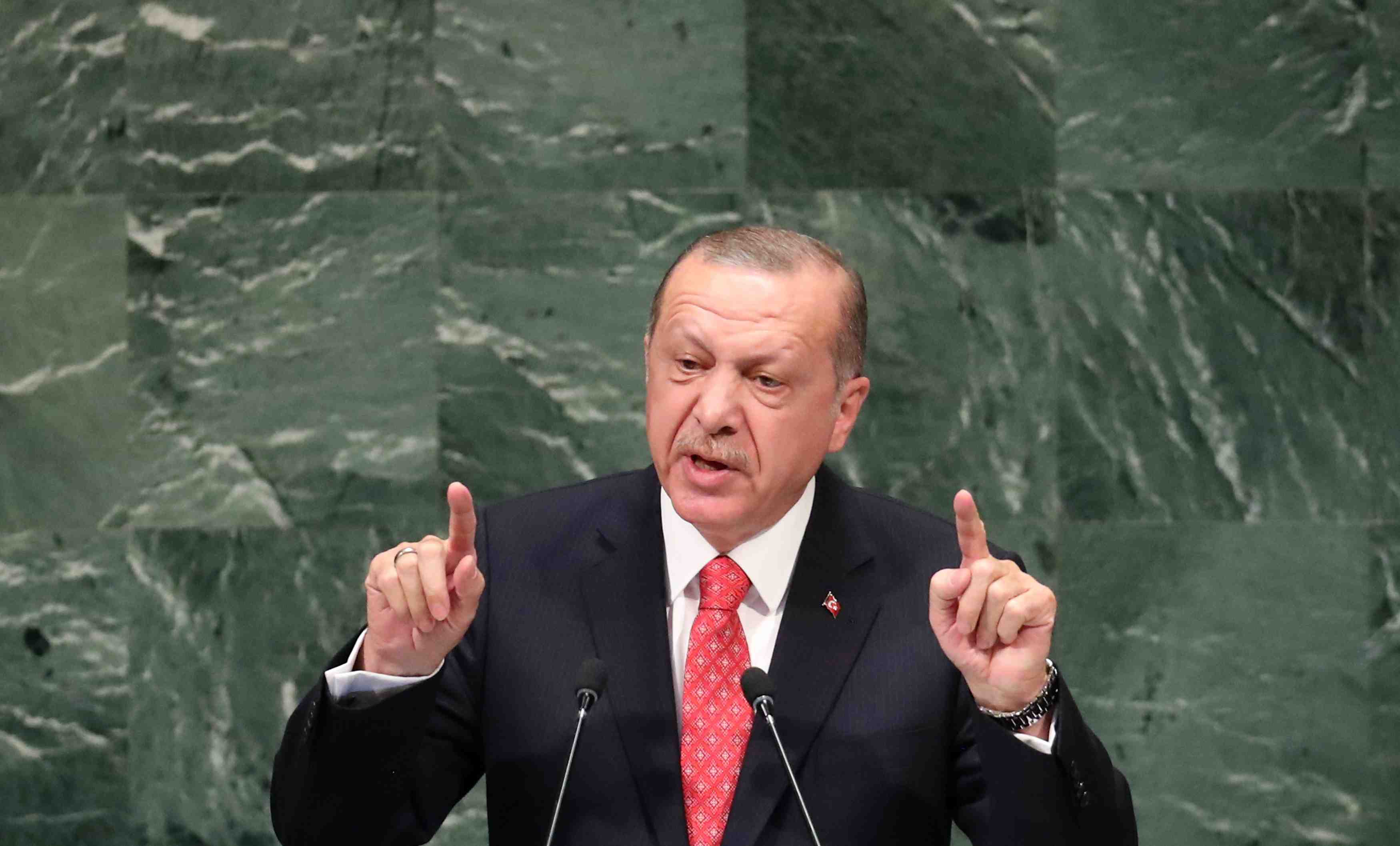Erdogan lance un "dernier avertissement" aux kurdes de syrie