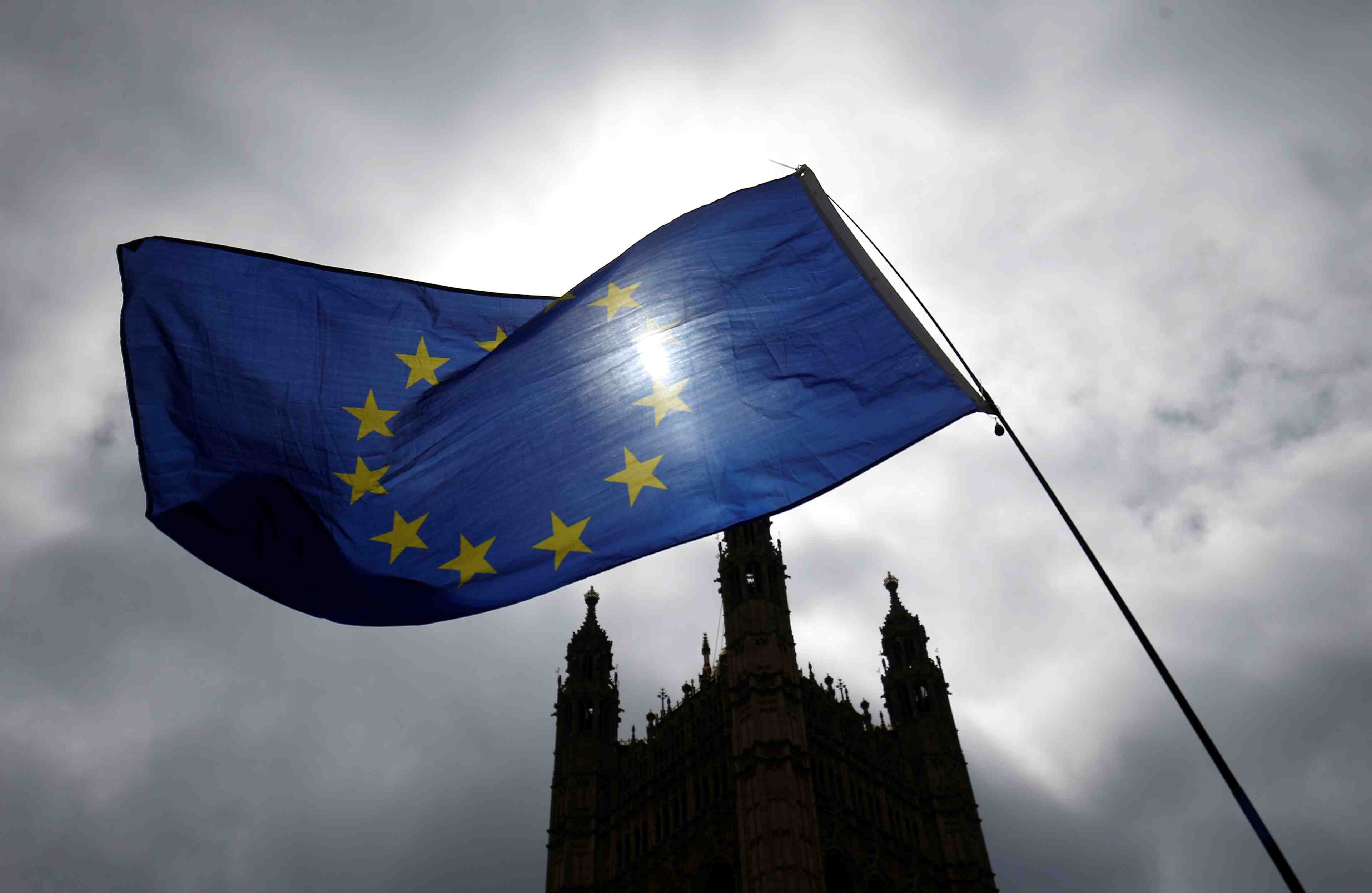 La cooperation militaire gb-ue soumise aux incertitudes du brexit