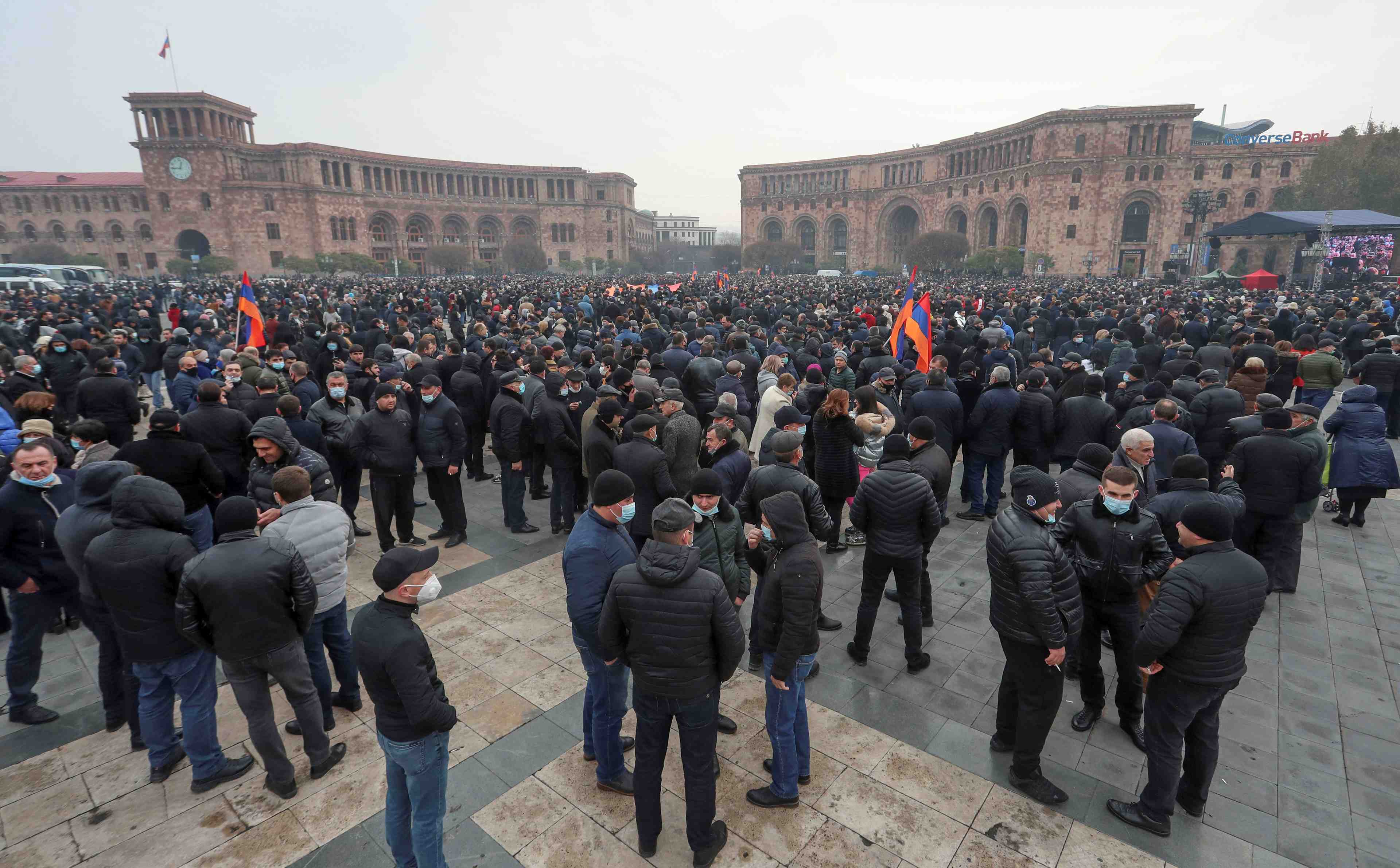 Armenie: des opposants a pachinian installent un camp de tentes a erevan