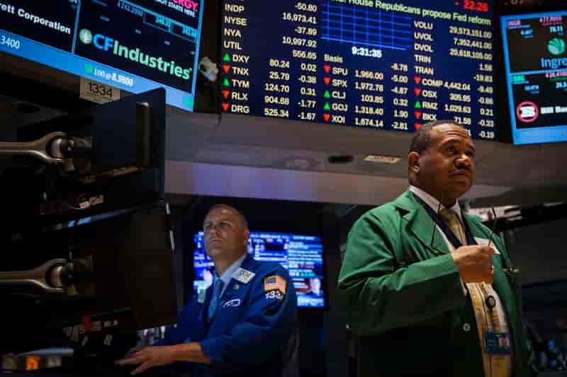 Wall Street ouvre en hausse avant les minutes de la Fed