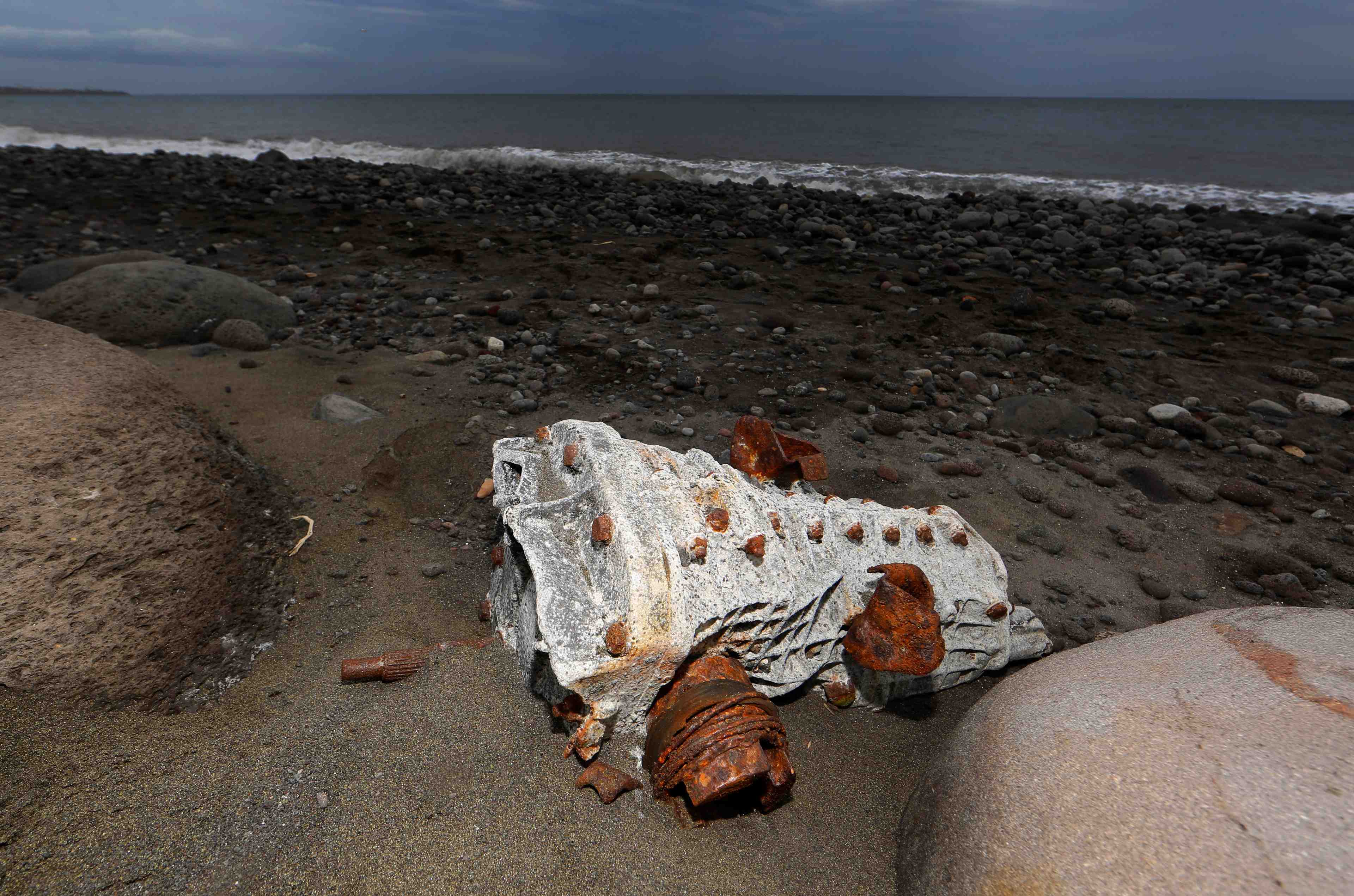 Arret des recherches de debris du vol mh370 a la reunion
