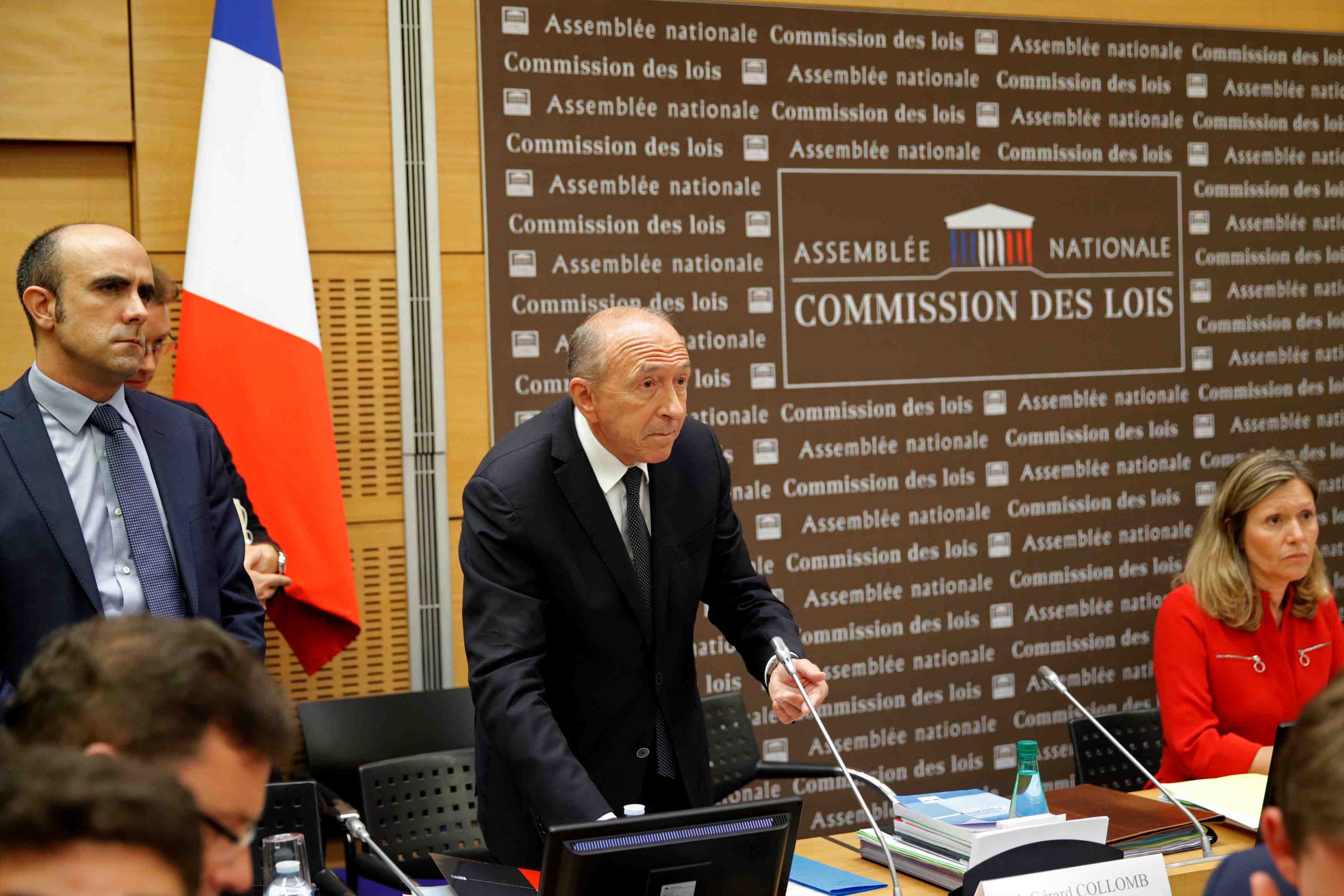Affaire benalla: collomb se defend de tout manquement