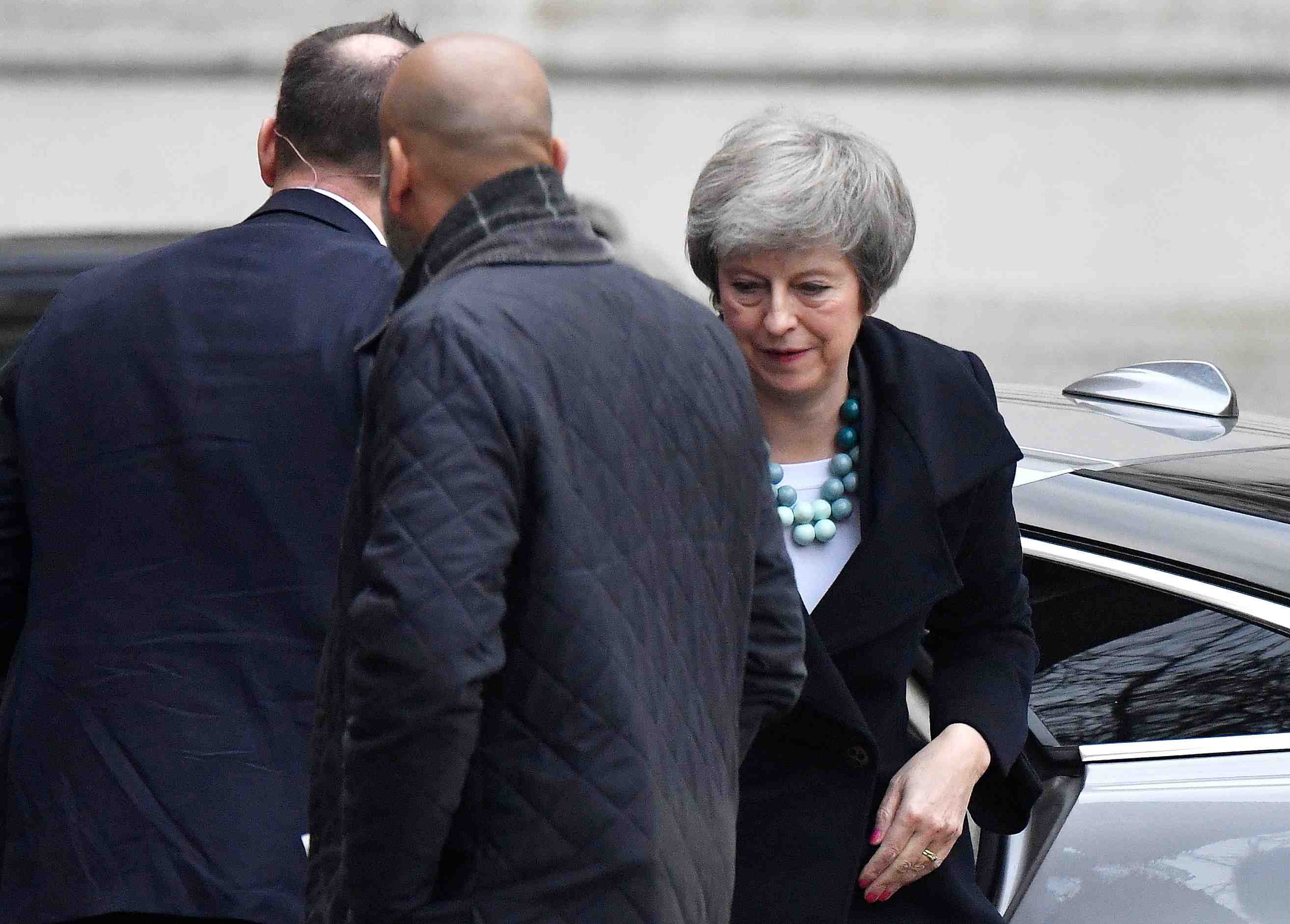 May va faire une declaration aux communes, le vote pourrait etre reporte