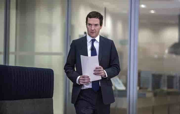 Le ministre britannique des finances prevoit une hausse des impots apres le brexit