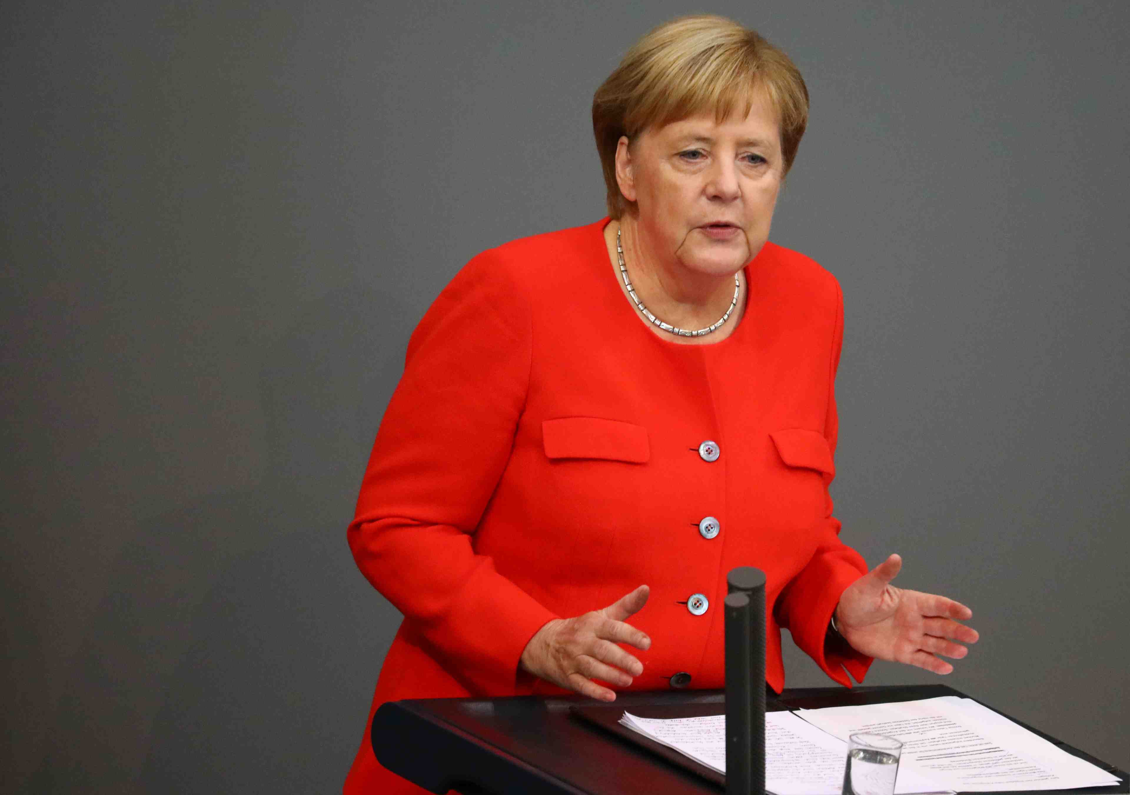 Syrie: merkel pour une reaction allemande en cas d'attaques chimiques