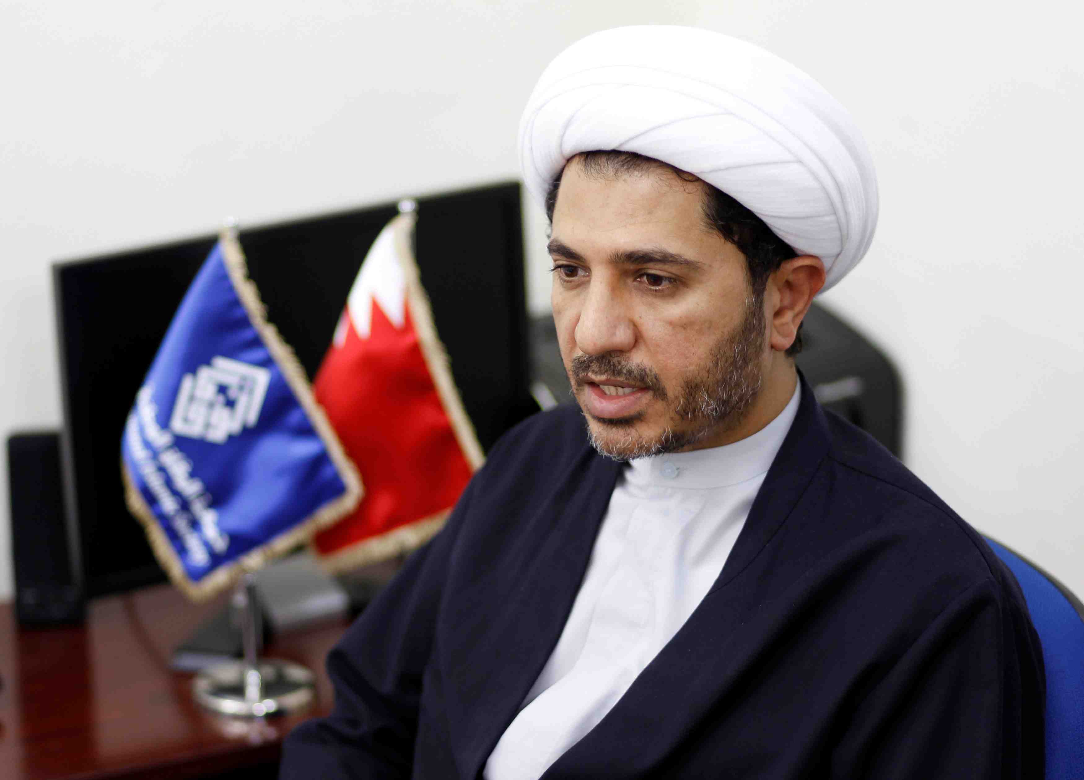 Prison a vie confirmee au bahrein pour trois opposants