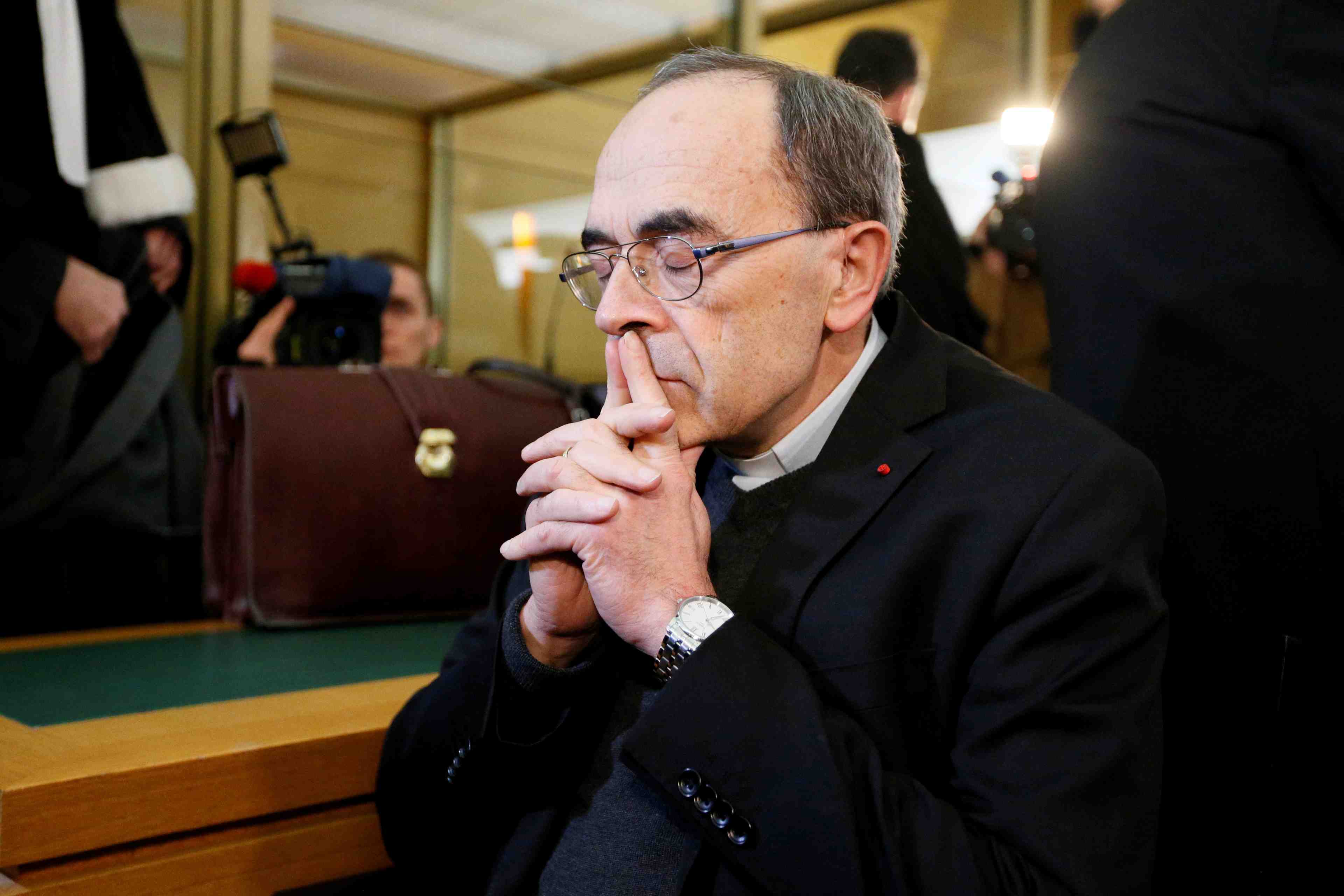 Le cardinal barbarin remettra lundi sa demission au pape