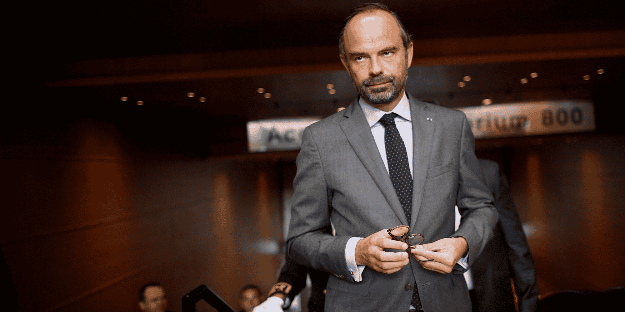 "Les effectifs de Pôle emploi ne seront pas réduits alors que la numérisation permet d'augmenter la productivité et l'efficacité. Nous avons décidé de consacrer tous ces gains, non pas à des économies sur pôle emploi, mais à un renforcement de l'accompagnement", a expliqué le Premier ministre pendant la conférence de presse organisée ce mardi 18 juin.