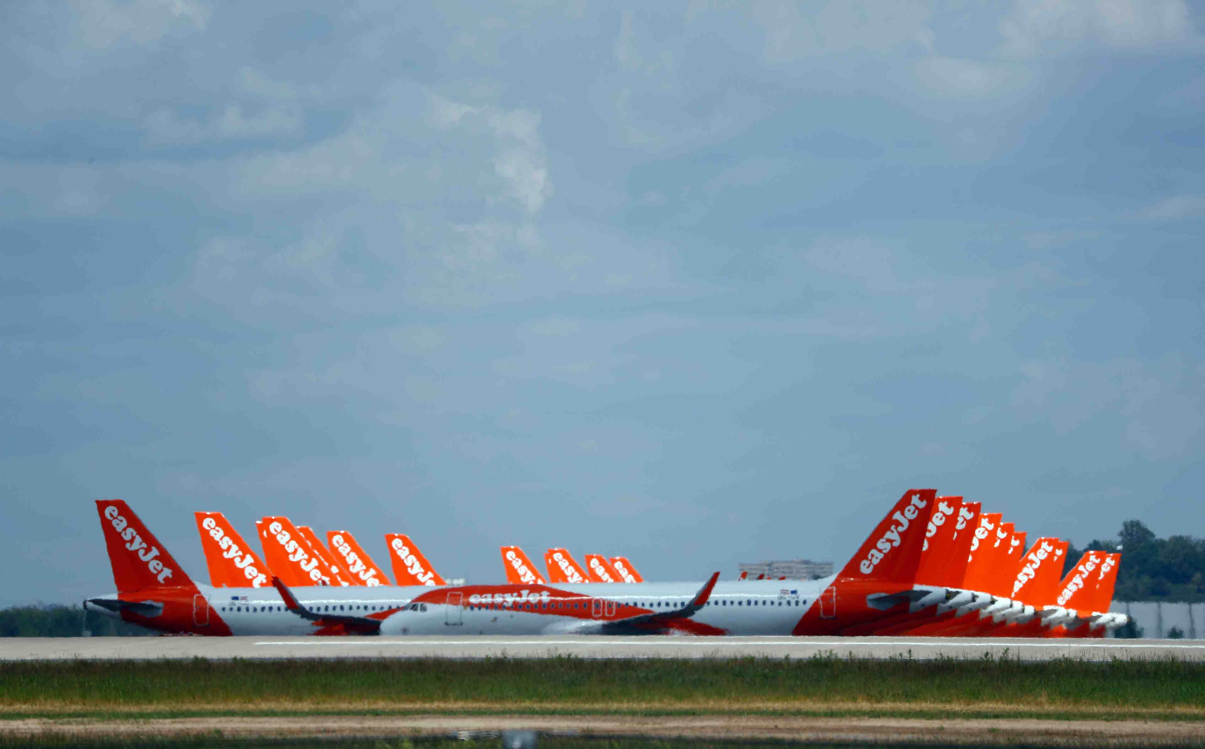 Easyjet compte supprimer 30% de ses effectifs