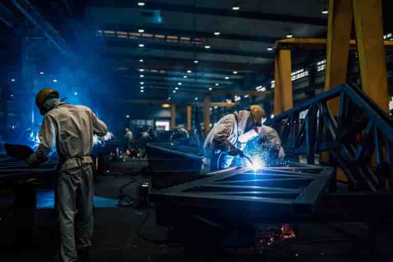 Crise énergie travail de nuit dans l'industrie