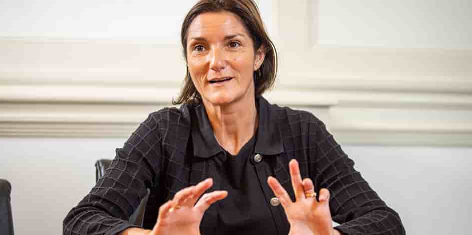 La directrice générale de Bel, Cécile Beliot, veut diversifier le groupe fromager avec plus de végétal.