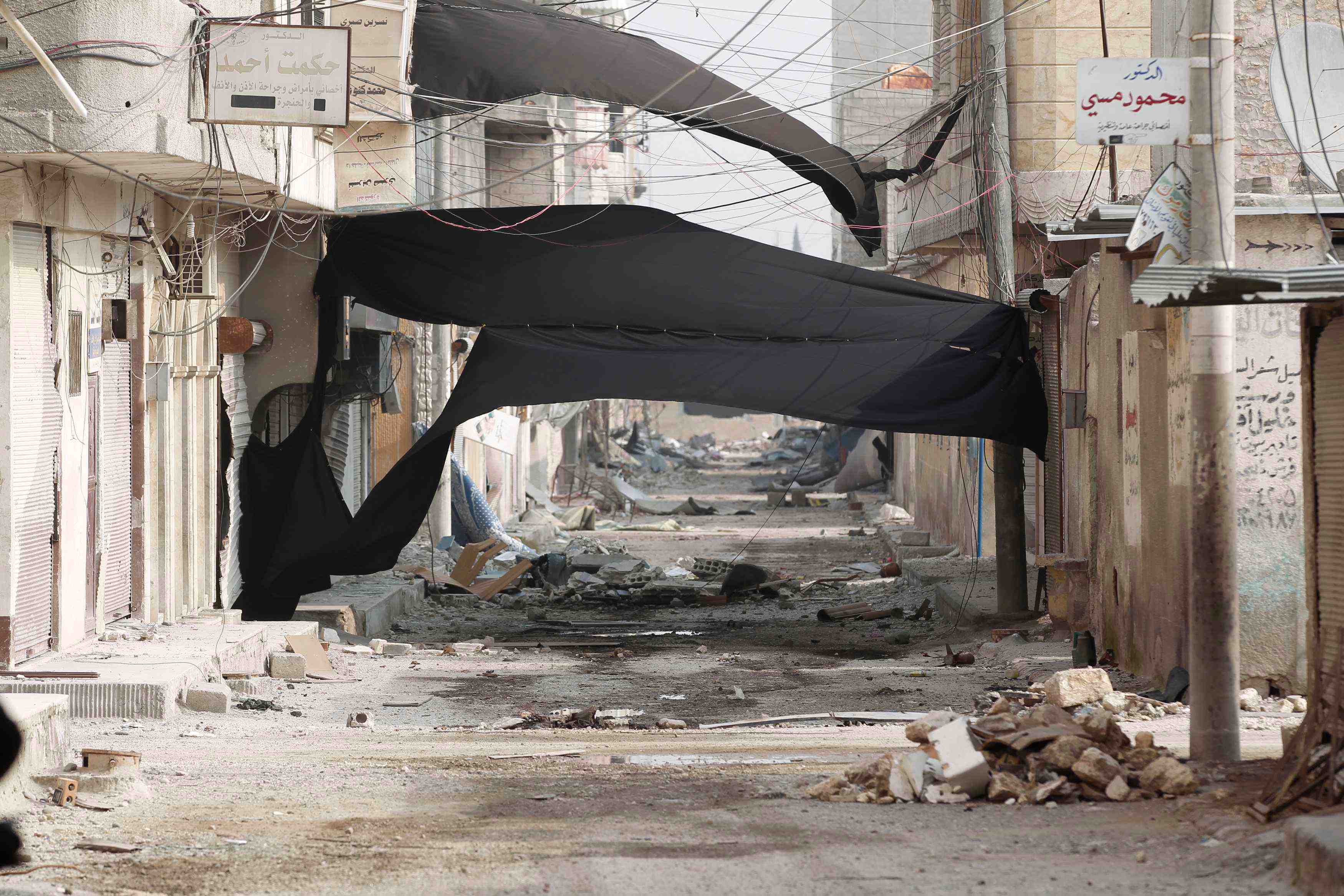 La ville syrienne de kobani, devastee et desertee