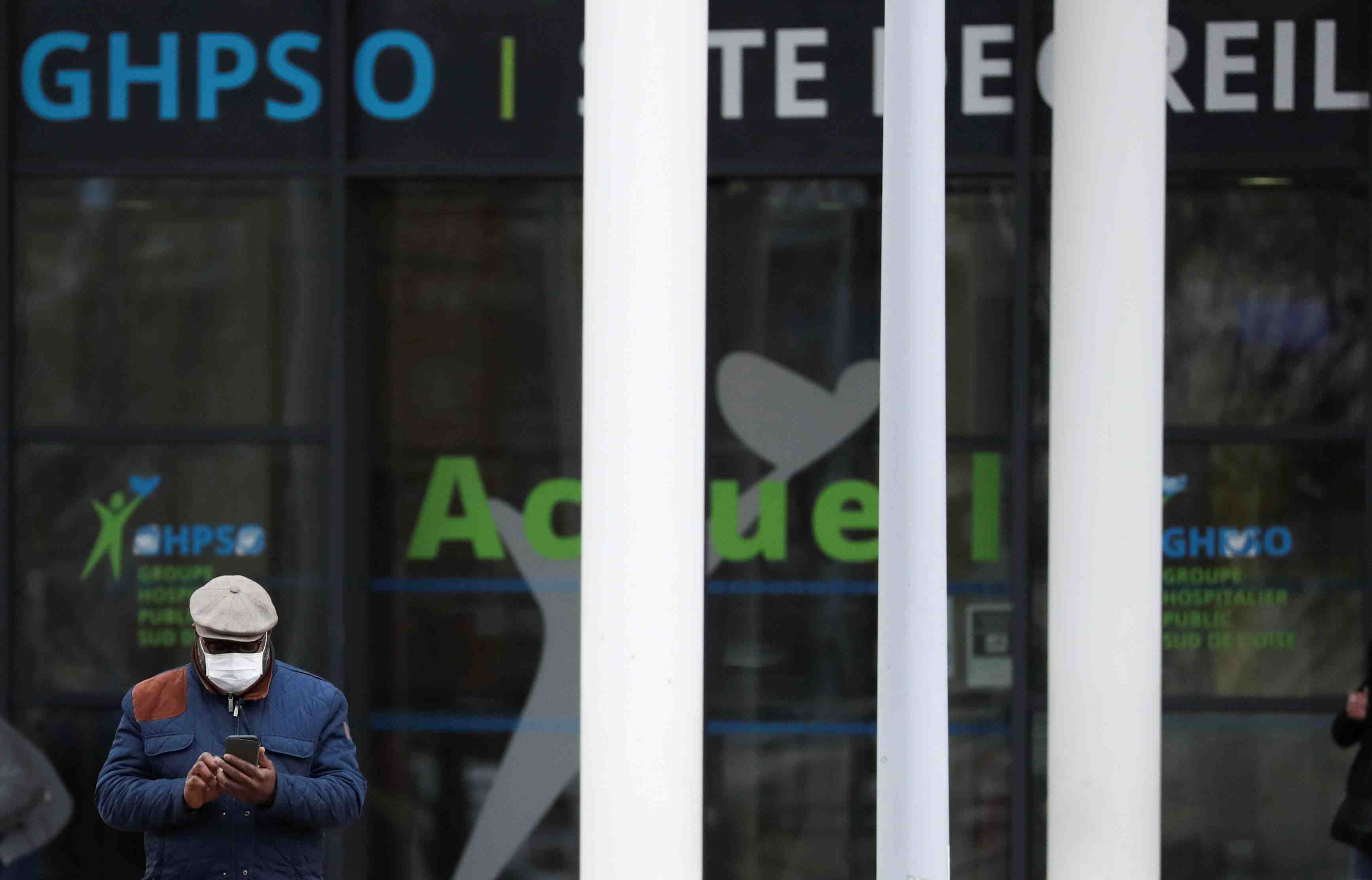Coronavirus: 260 millions d'euros supplementaires pour les hopitaux francais