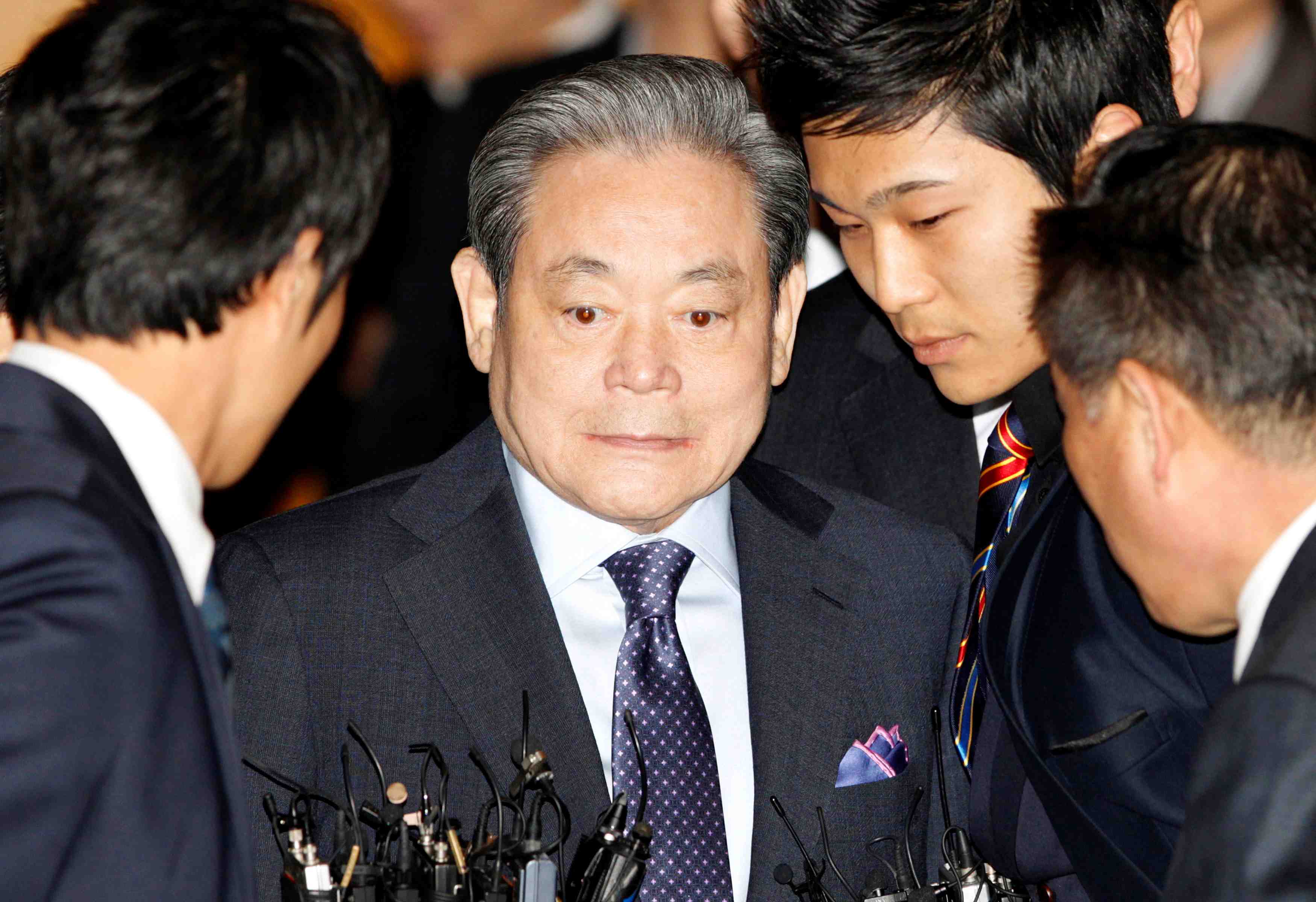 Samsung annonce le deces de son president lee kun-hee