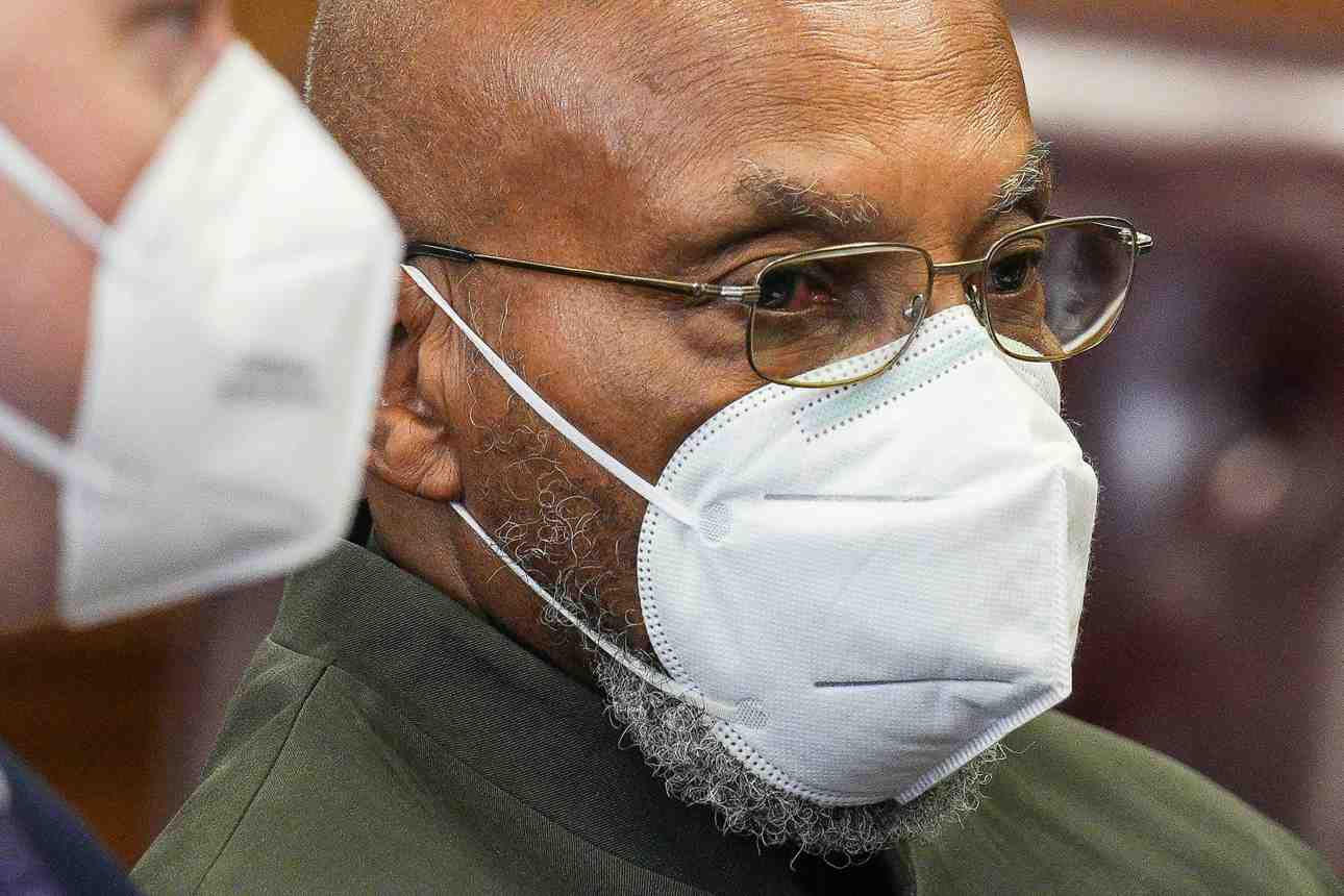 Etats-unis: apres des annees de prison, deux hommes disculpes du meurtre de malcolm x