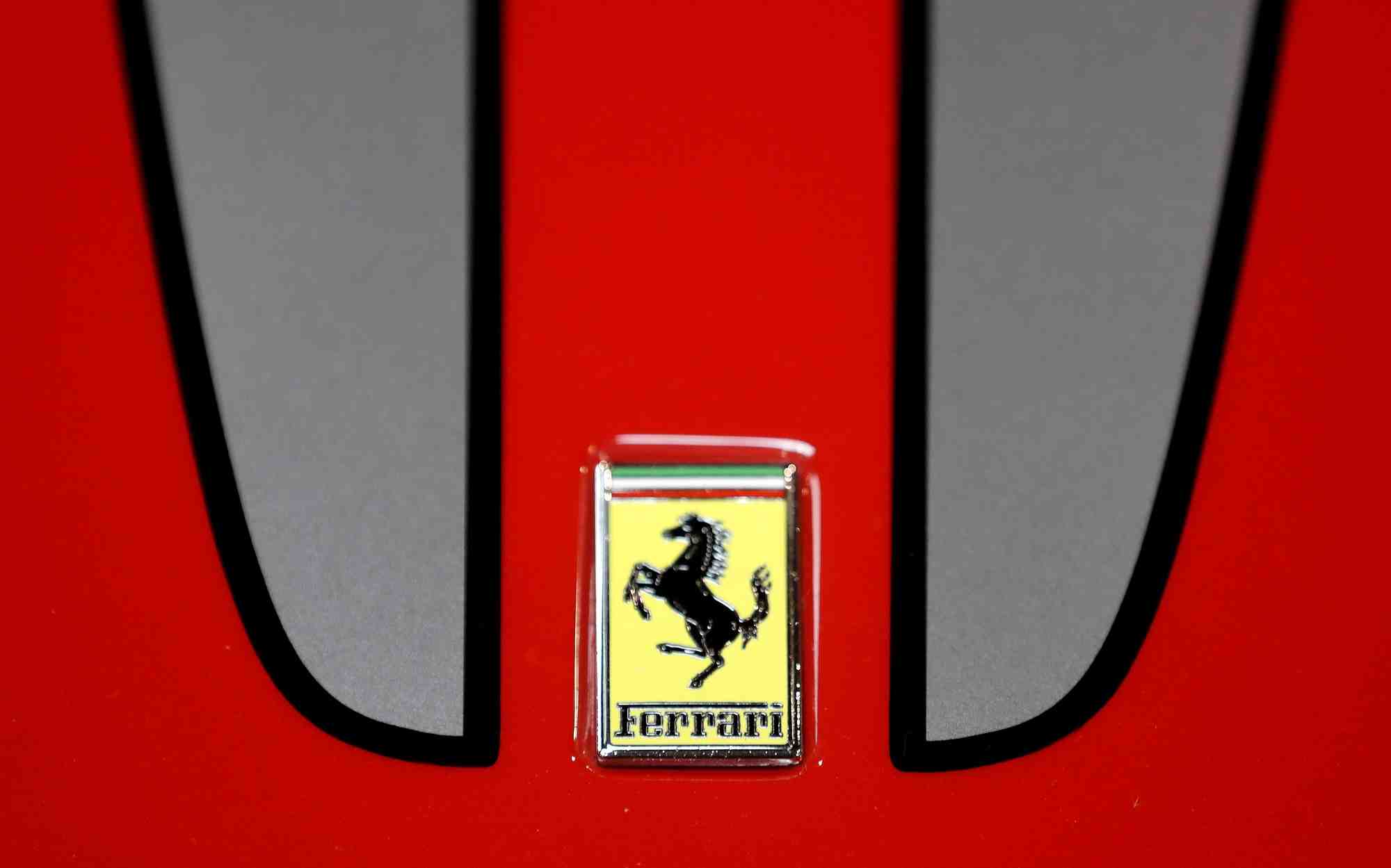 Ferrari abaisse ses perspectives, recul du ca au t2