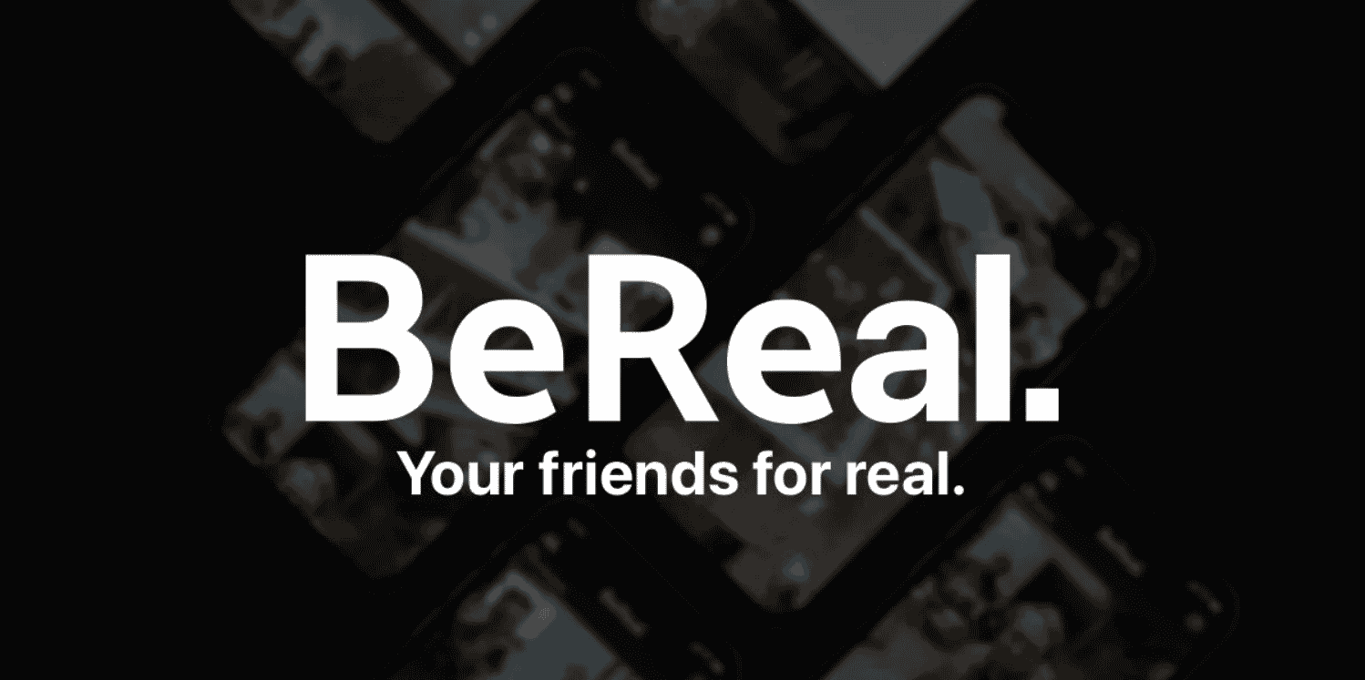 Lancé en 2020, BeReal promet une expérience sans filtre, loin du vernis d'Instagram.
