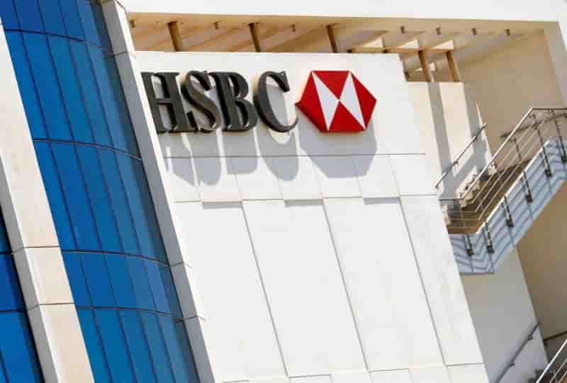 Hsbc pourrait transferer moins d'un millier de postes a paris