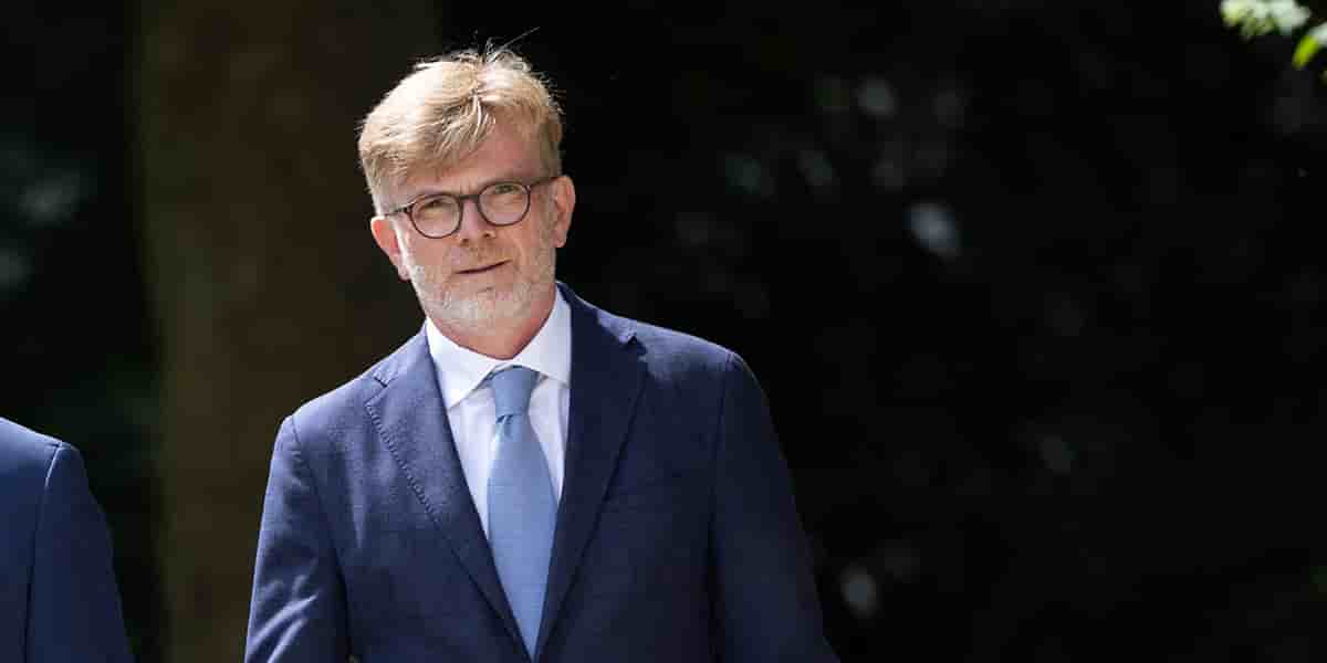 Le ministre français sortant de l'Agriculture et de la souveraineté alimentaire, Marc Fesneau, arrivant à l'Elysée à Paris le 23 août 2024 pour rencontrer le président français qui convoque les chefs de parti pour des consultations.