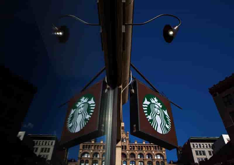 Starbucks relève ses prévisions après un solide T2