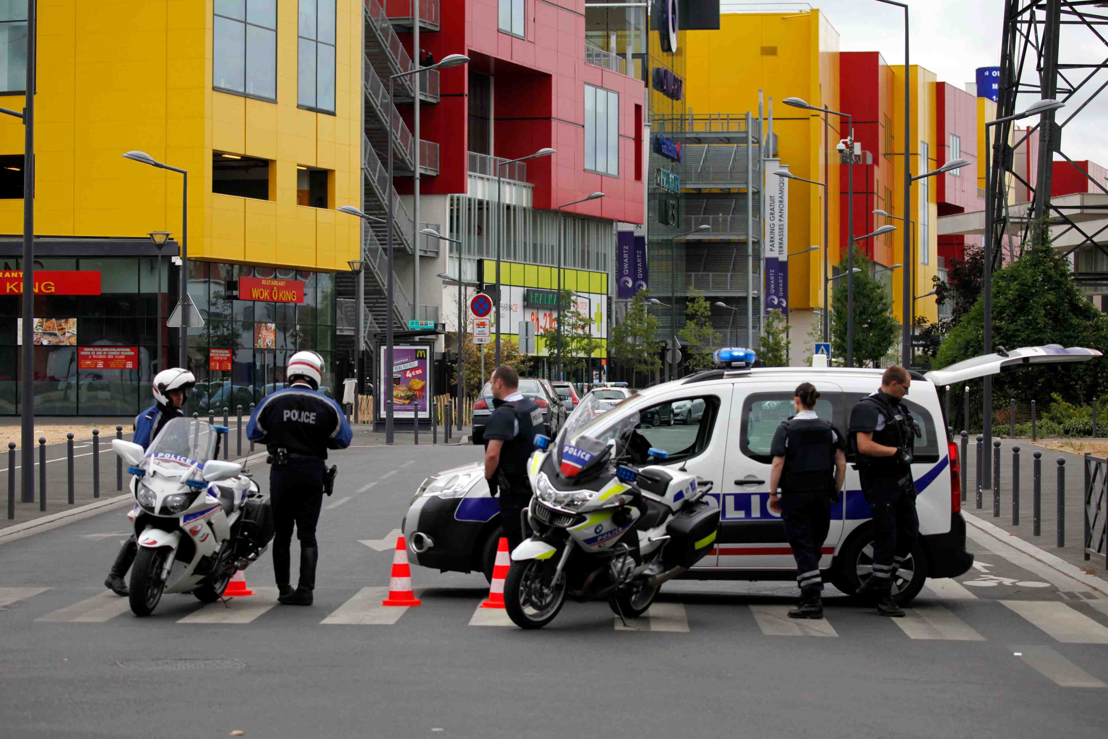 Evacuation de 18 personnes dans un magasin des hauts-de-seine