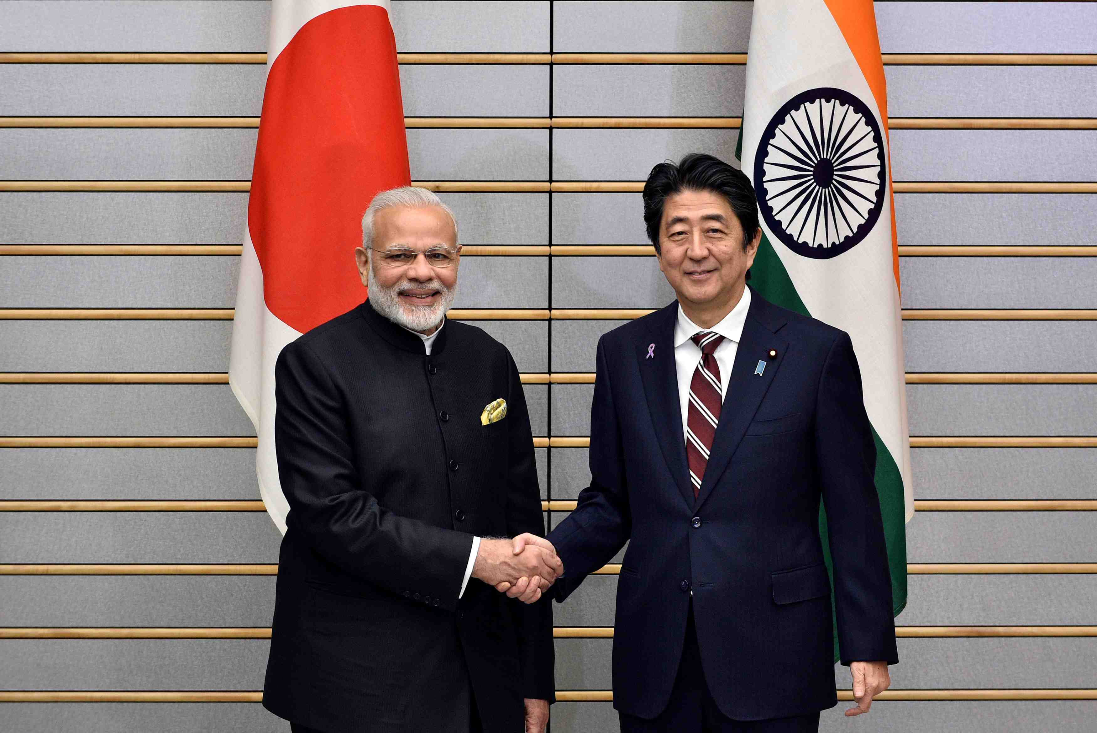 Japon et inde signent un accord nucleaire civil