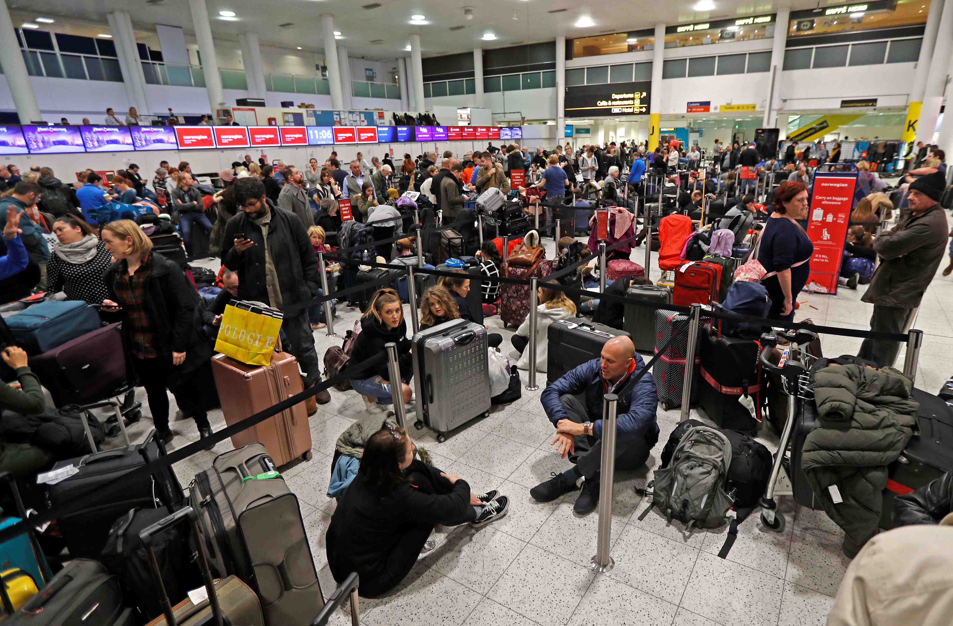 Gb: drones au-dessus de l'aeroport de gatwick, vols suspendus, l'armee en renfort