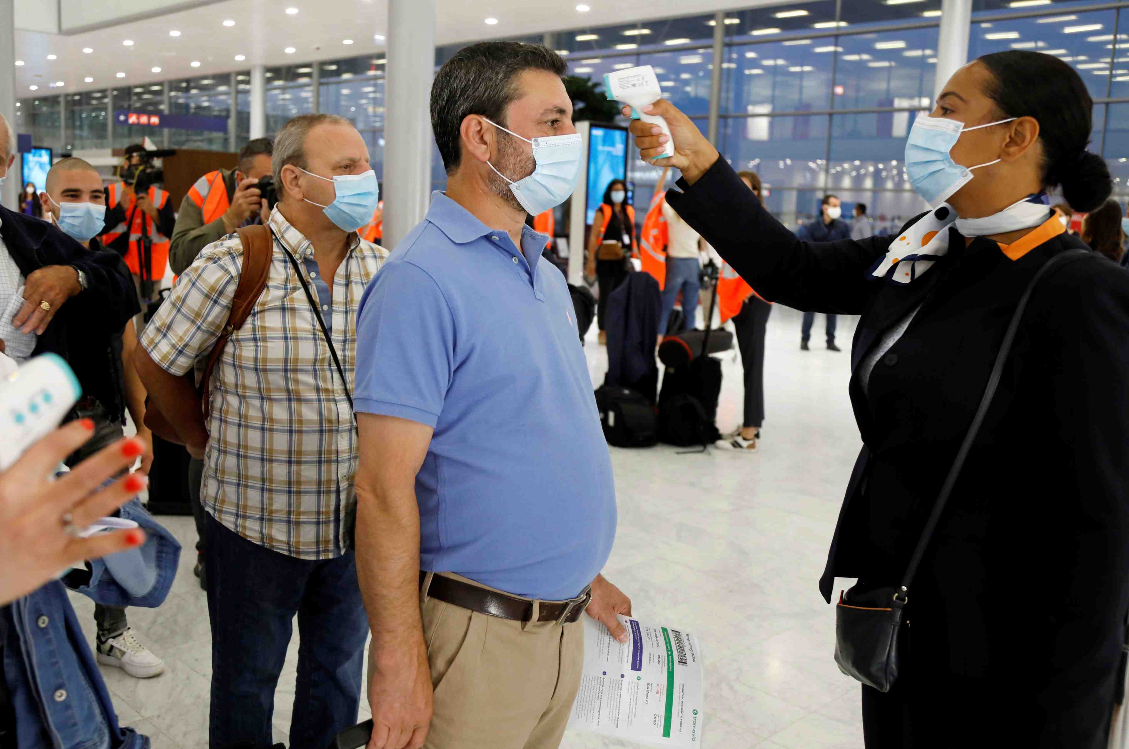 Coronavirus: paris impose des tests pour 16 pays frappes par l'epidemie