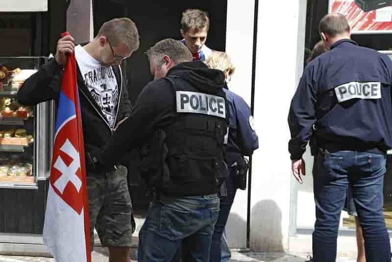 La police a interpelle 323 personnes depuis le debut de l'euro