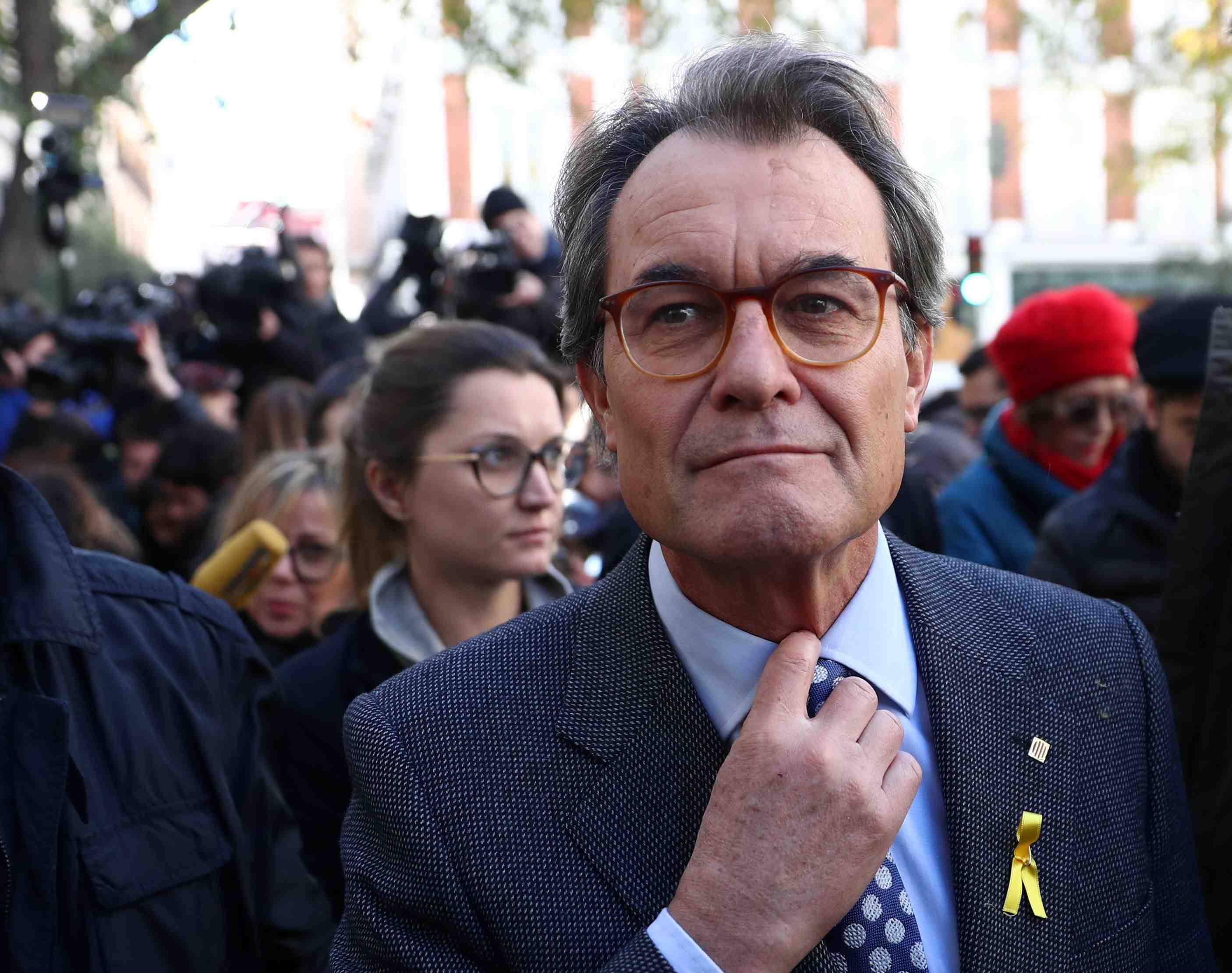 La justice espagnole se prononcera lundi sur la liberation des ex-dirigeants catalans