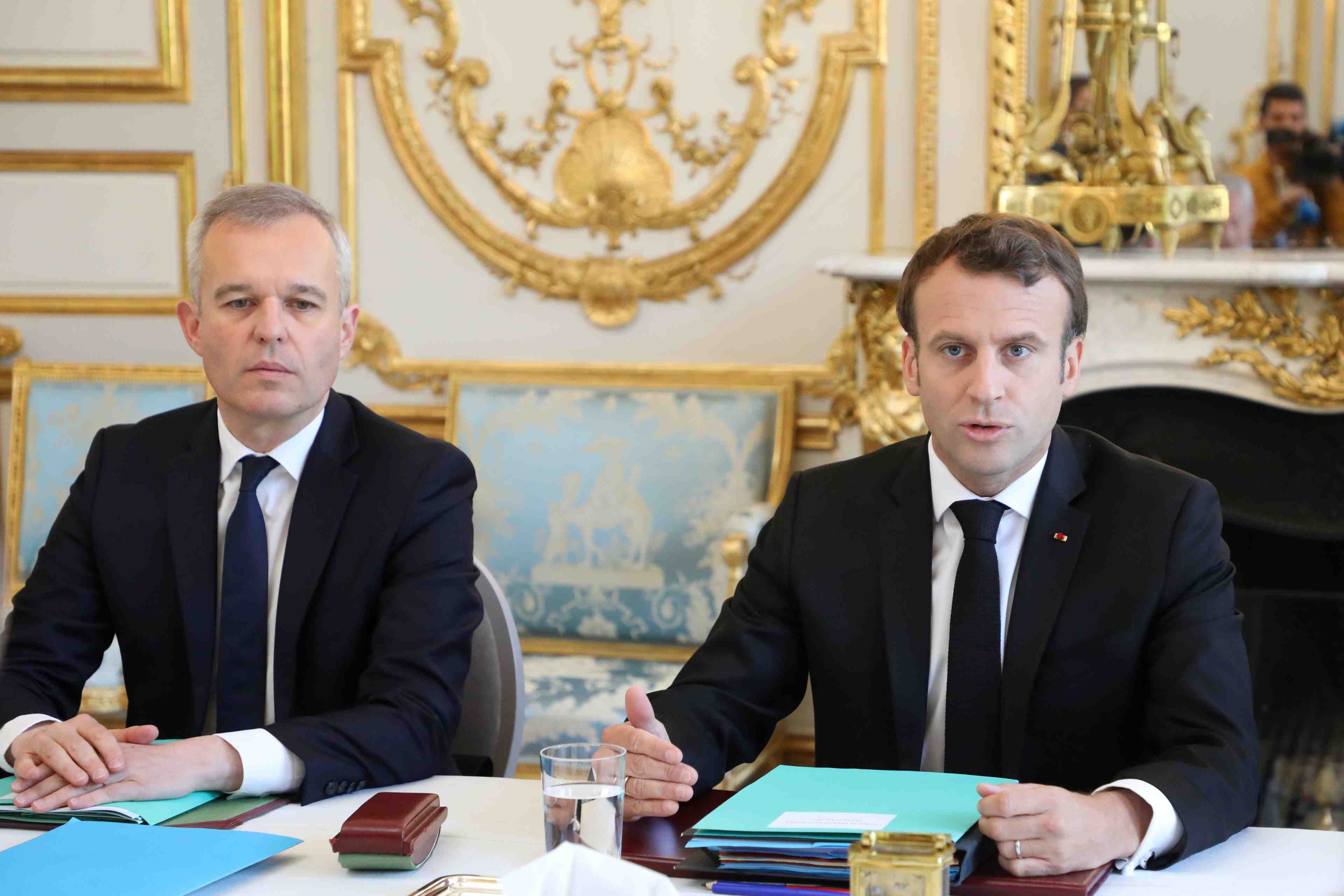 Rugy: macron met en garde contre la "republique de la delation"