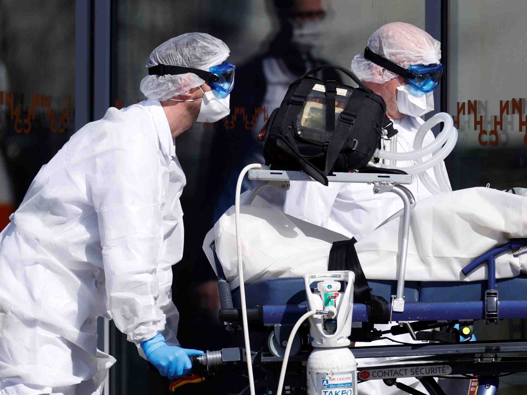 Coronavirus: la france "se prepare" a la "priorisation"