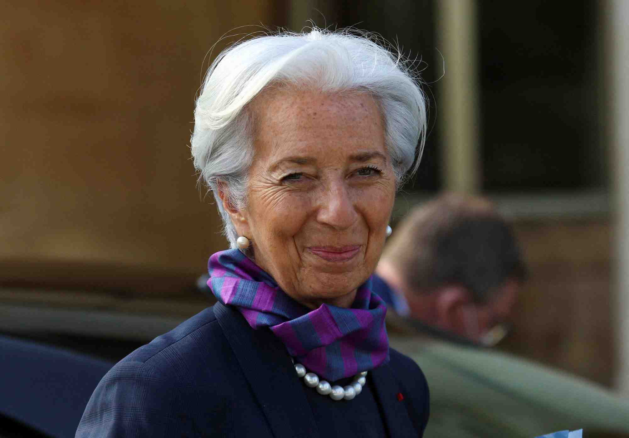 La bce pourrait encore abaisser ses perspectives de croissance, dit lagarde