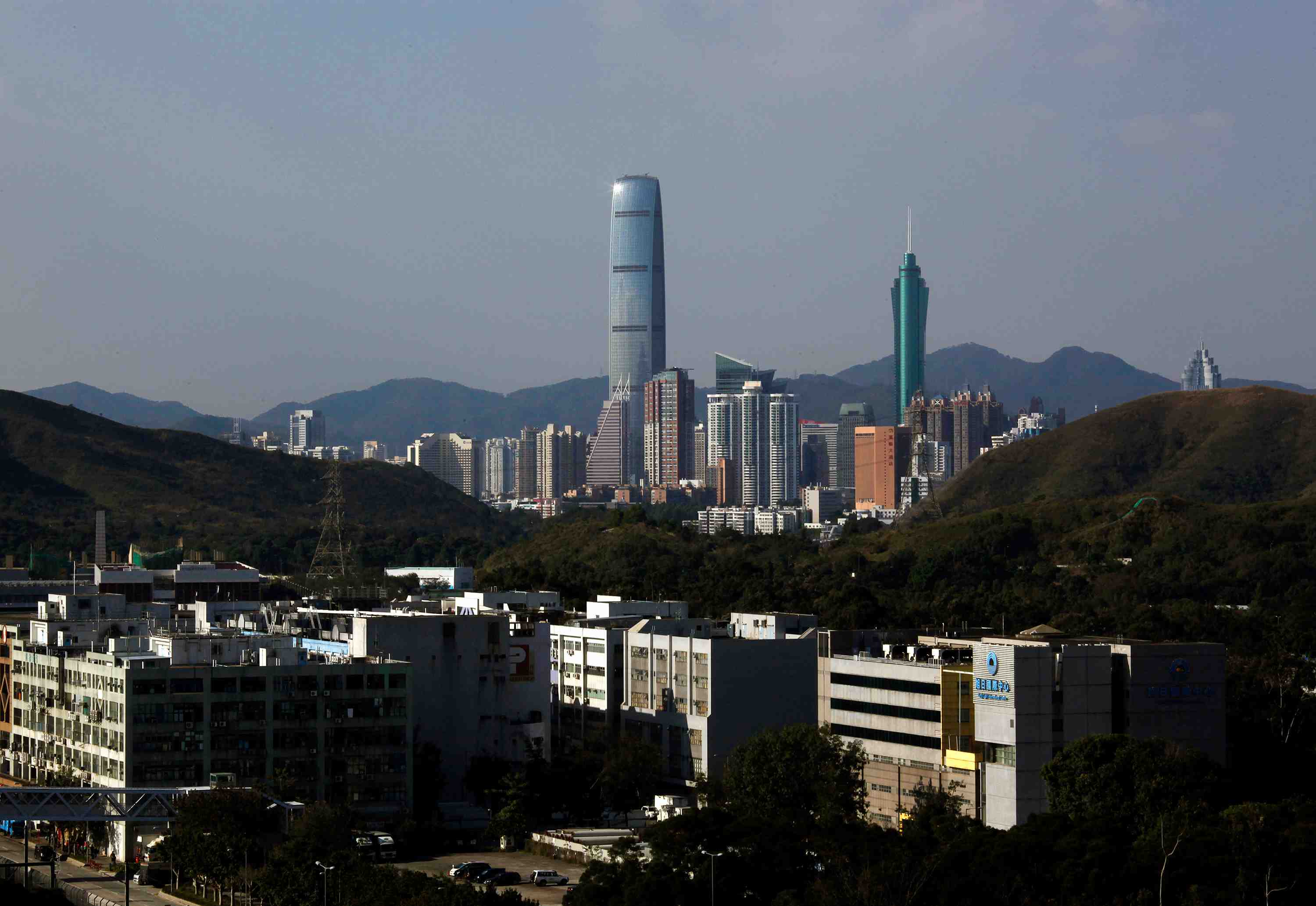 La croissance economique ralentit a hong kong