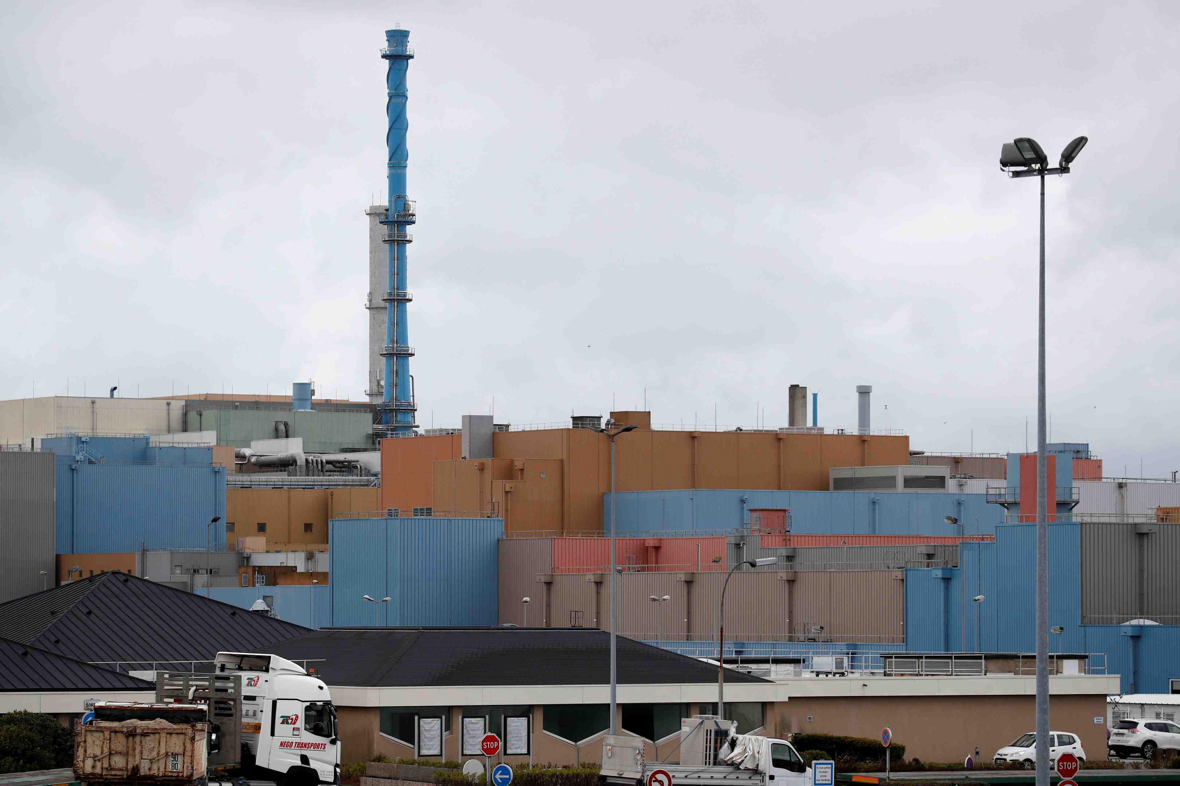 France: la production industrielle poursuit son rebond