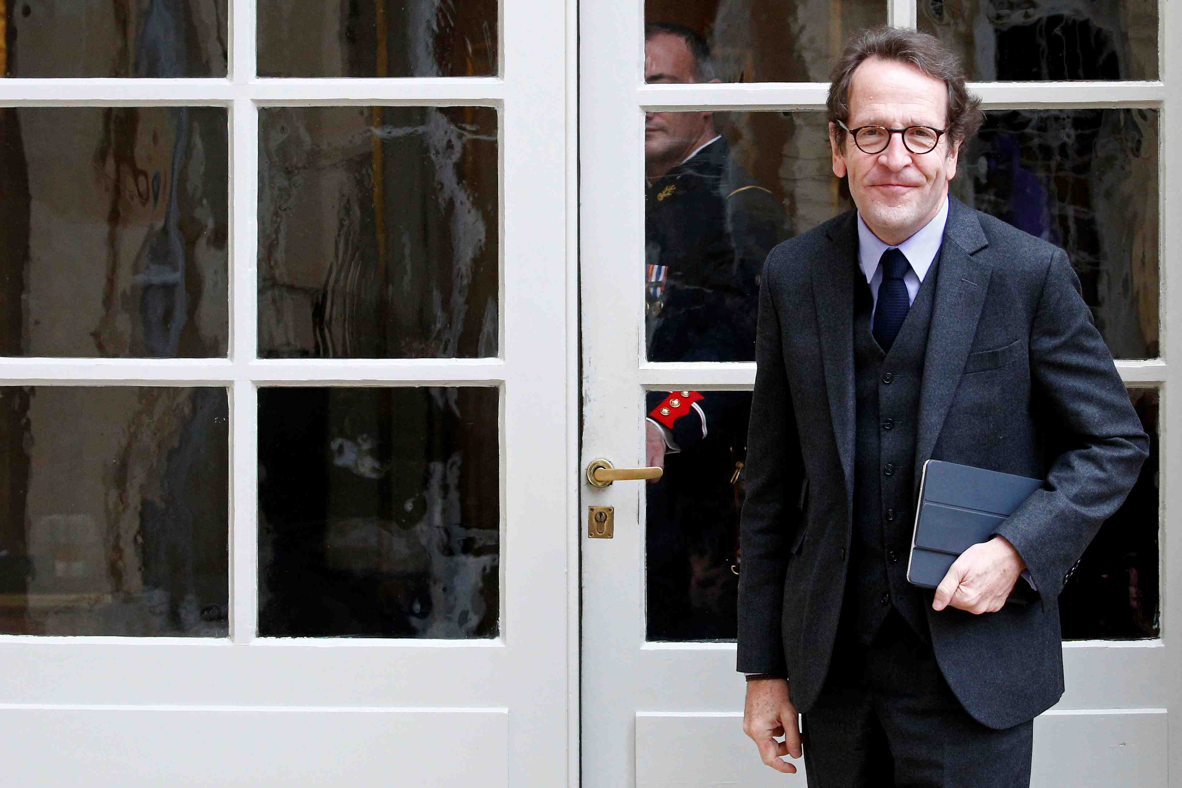Le groupe larem a l'assemblee a perdu trois membres en une semaine