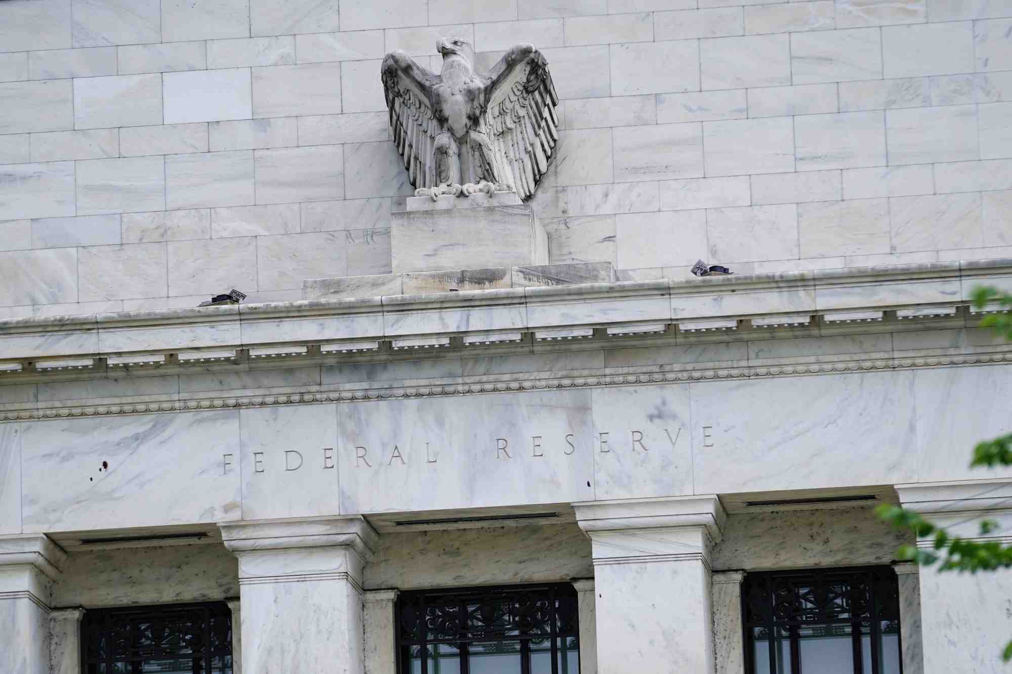 L'exterieur du batiment du conseil de la reserve federale a washington