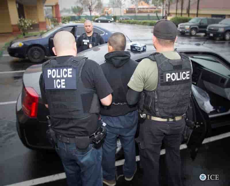 Des centaines de migrants arretes cette semaine aux etats-unis