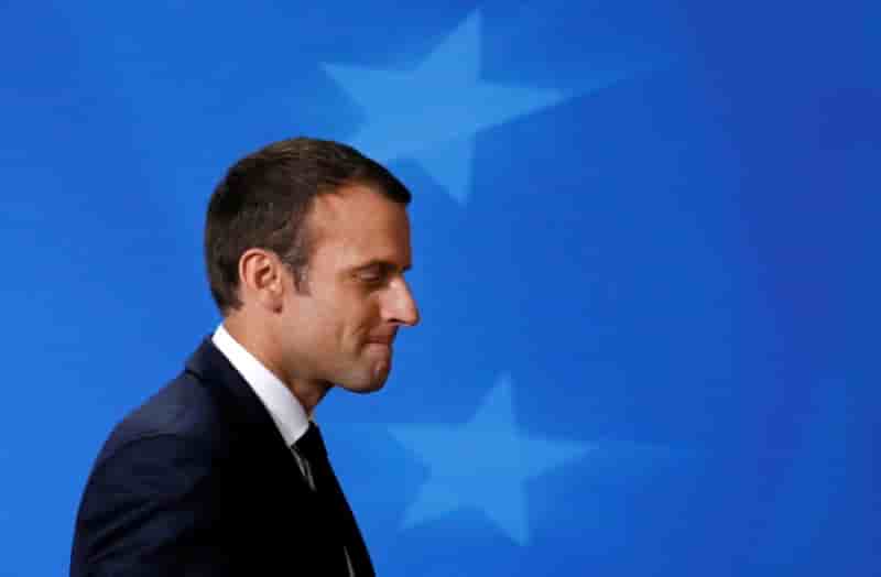 Macron vante "l'europe qui protege"