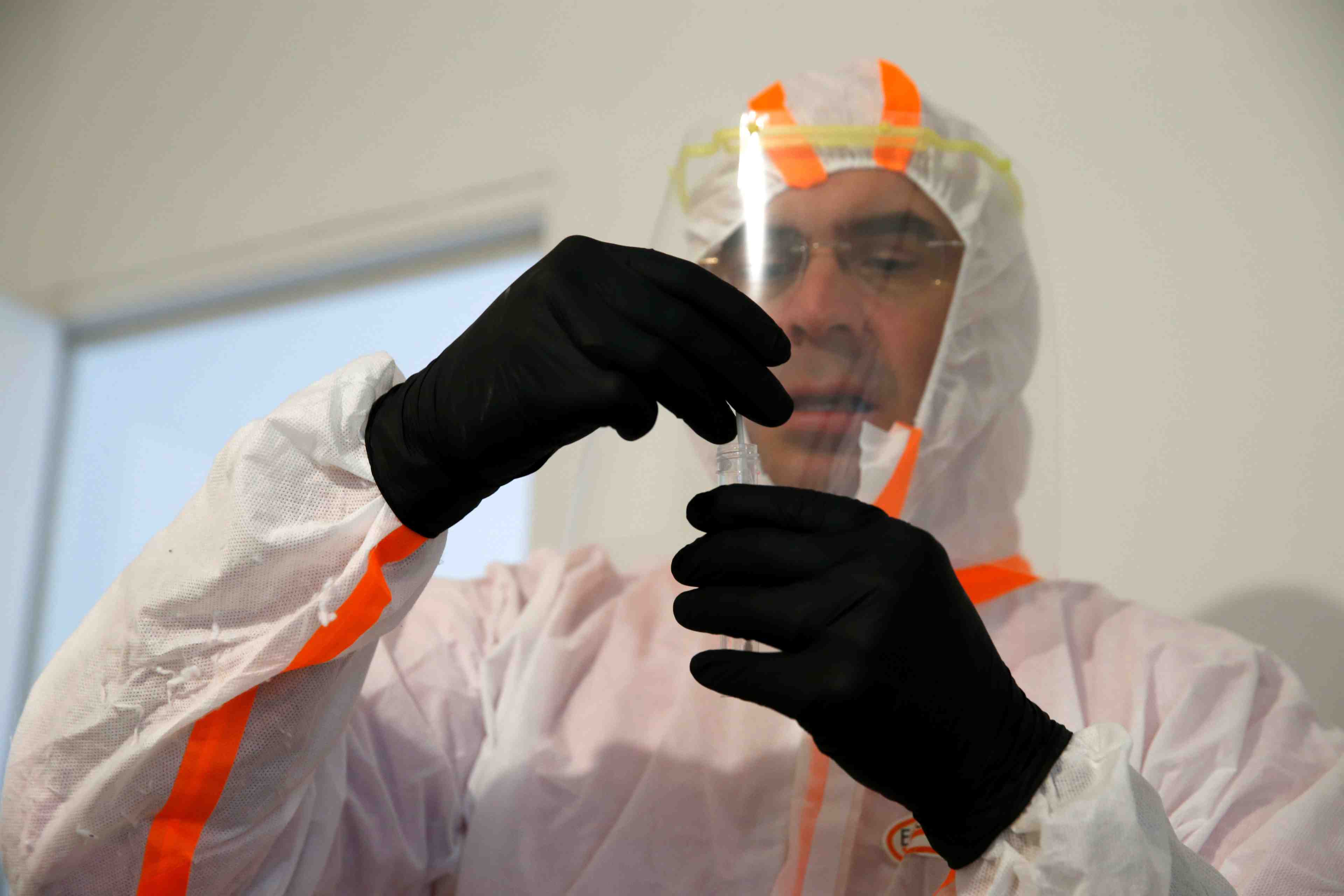 Coronavirus: le bilan revu legerement a la baisse en france