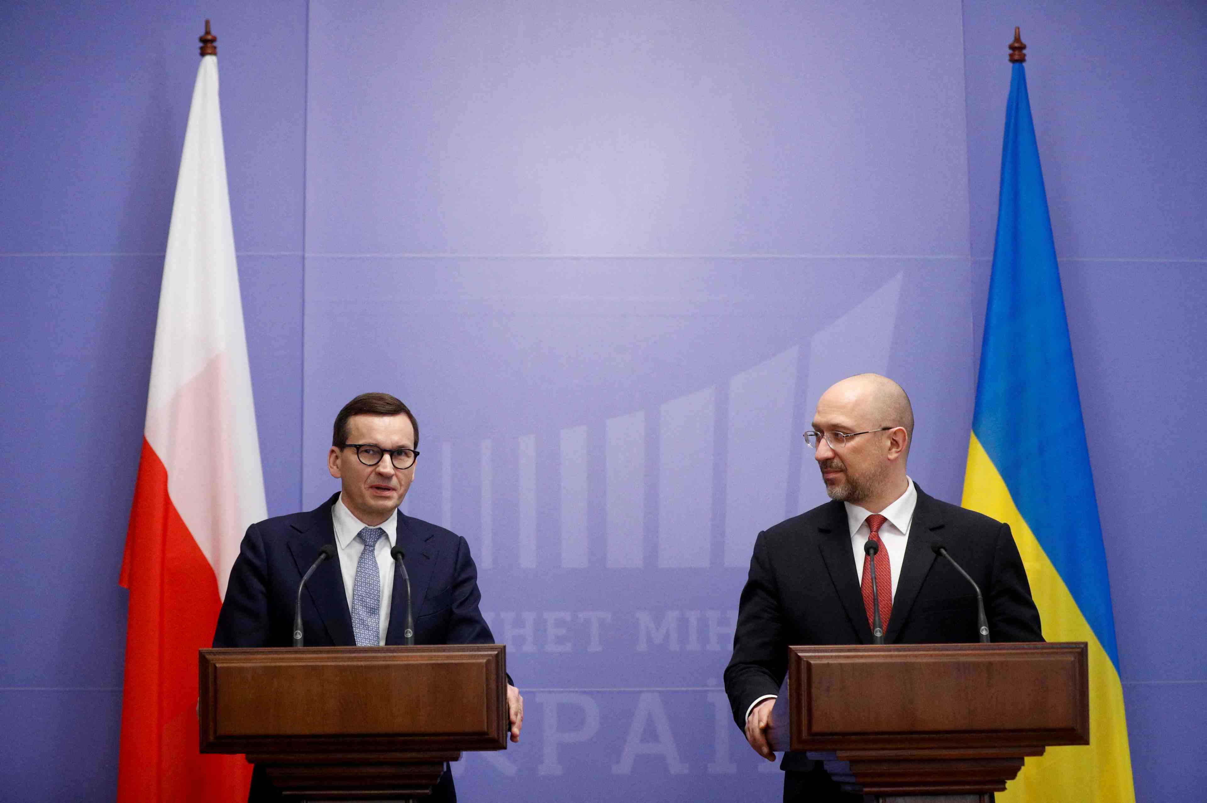 Ukraine, pologne et grande-bretagne preparent un pacte de securite trilateral, dit kiev