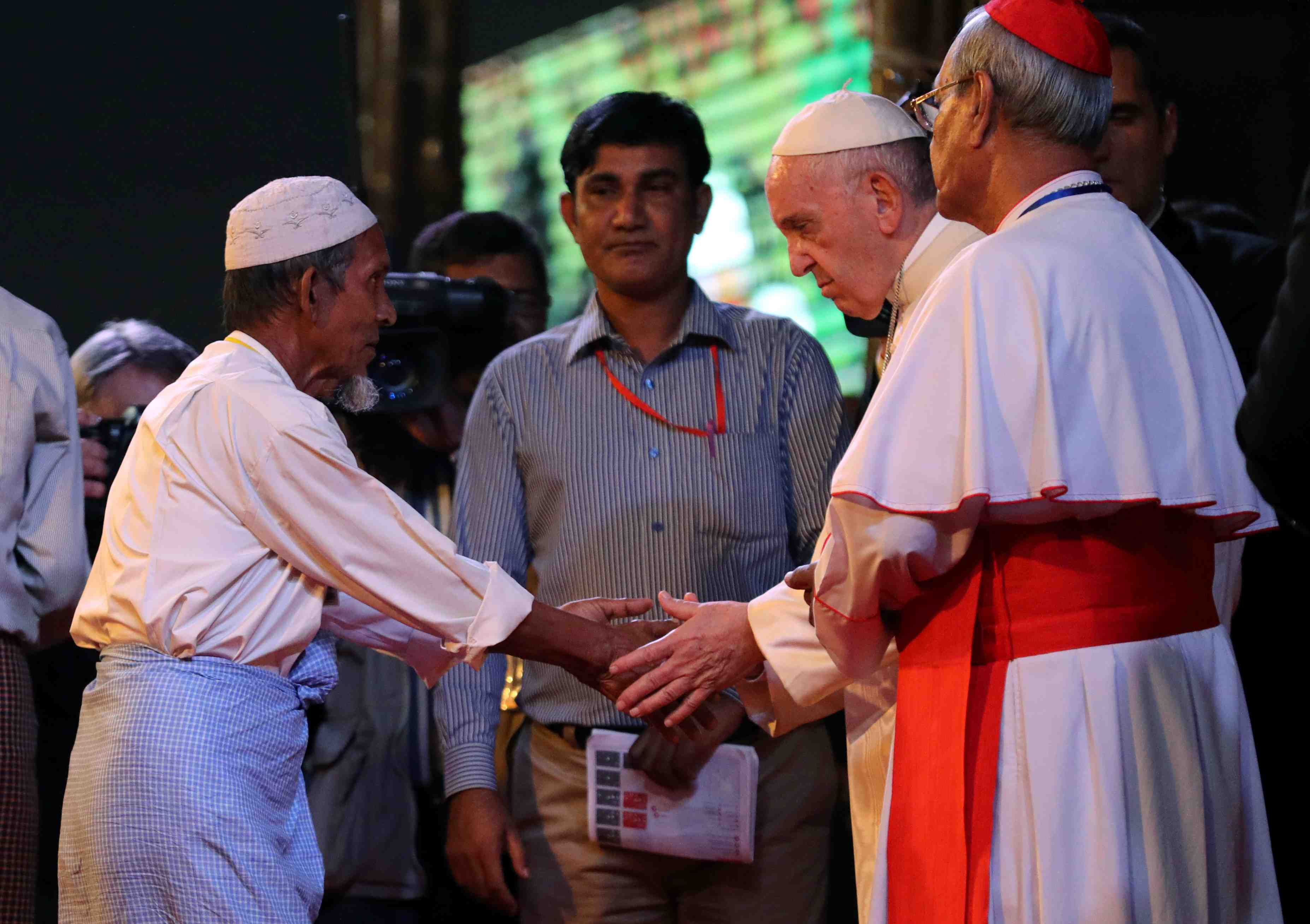 Le pape utilise le terme "rohingya" pour la premiere fois en public