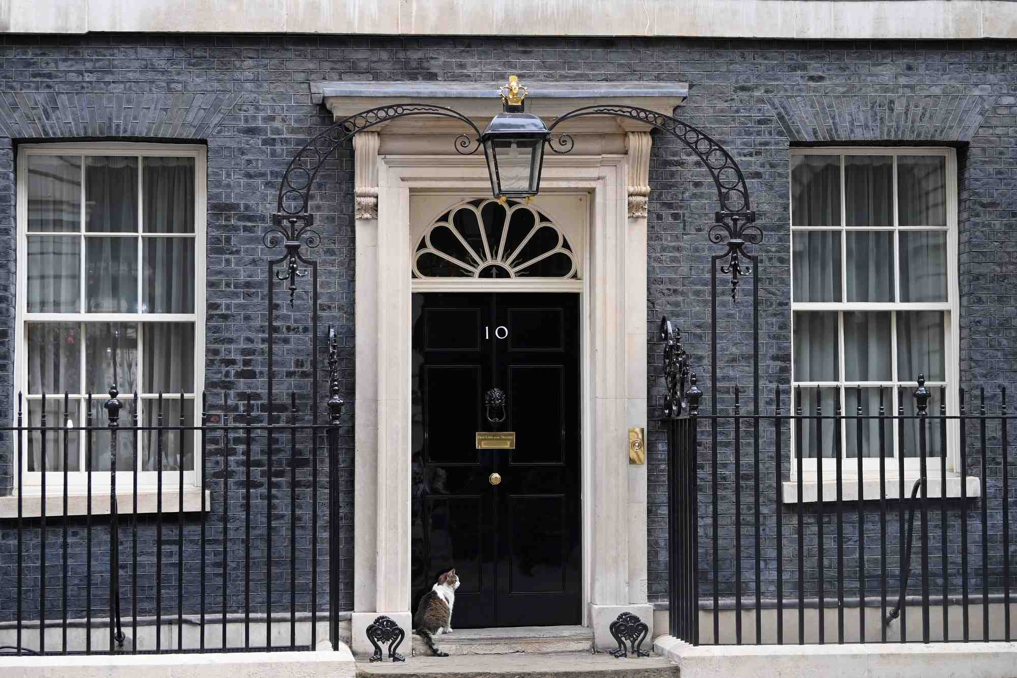 Grande-bretagne: huit candidats officiels a la succession de boris johnson