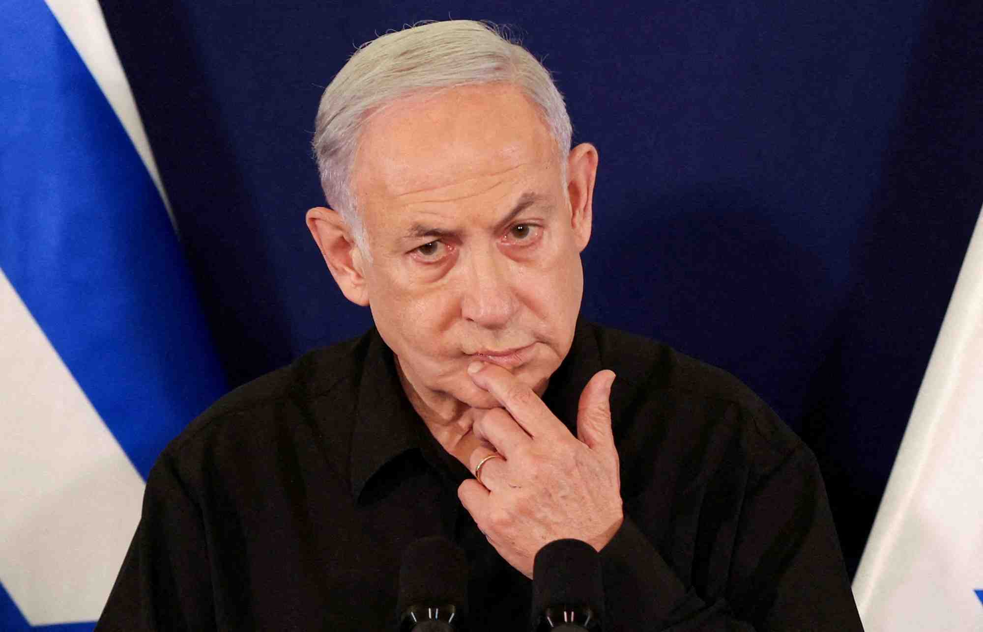 Le premier ministre israelien benjamin netanyahu lors d'une conference de presse sur la base militaire de kirya a tel aviv