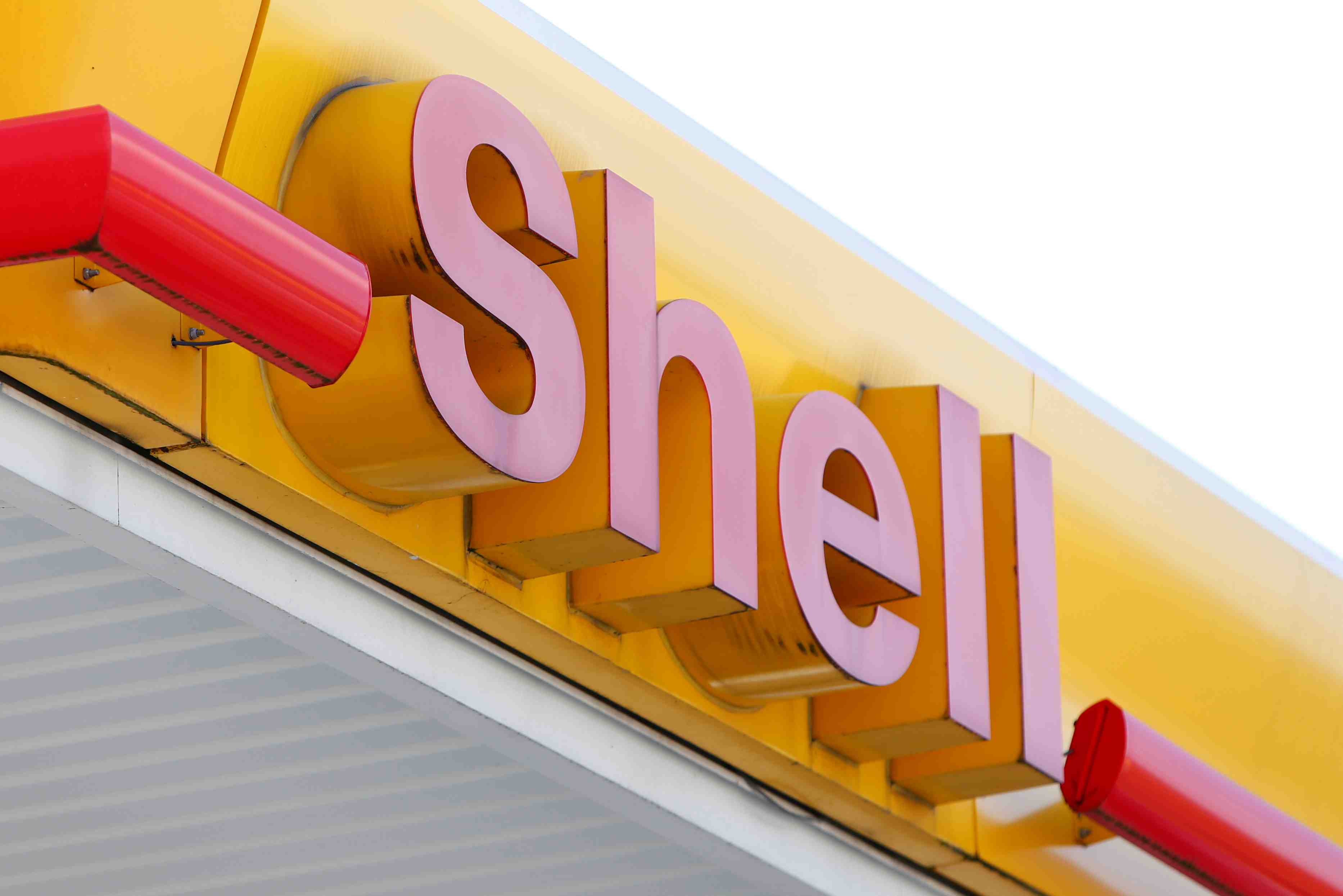 Shell reduit son dividende pour la premiere fois depuis 80 ans