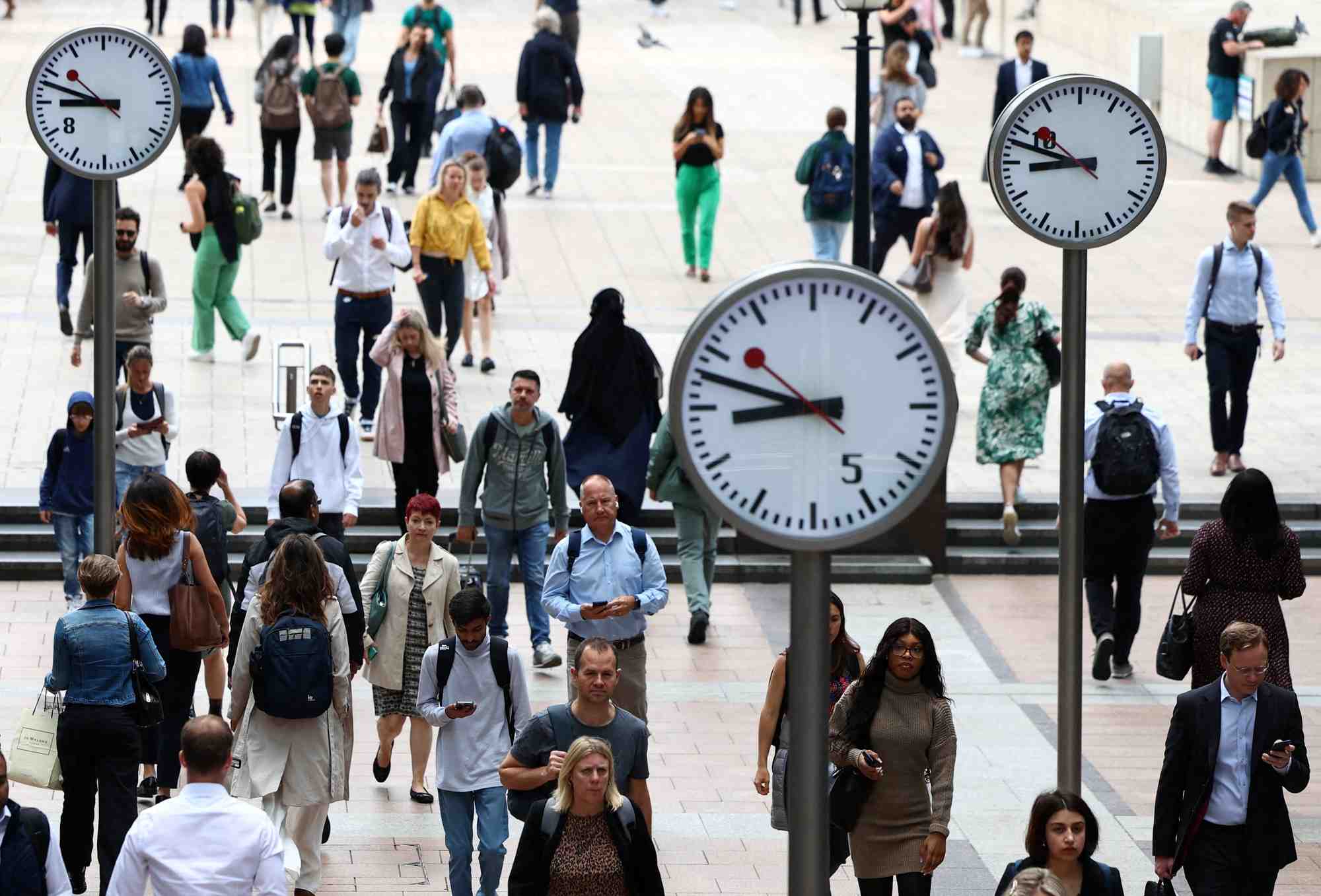Des travailleurs a canary wharf a londres