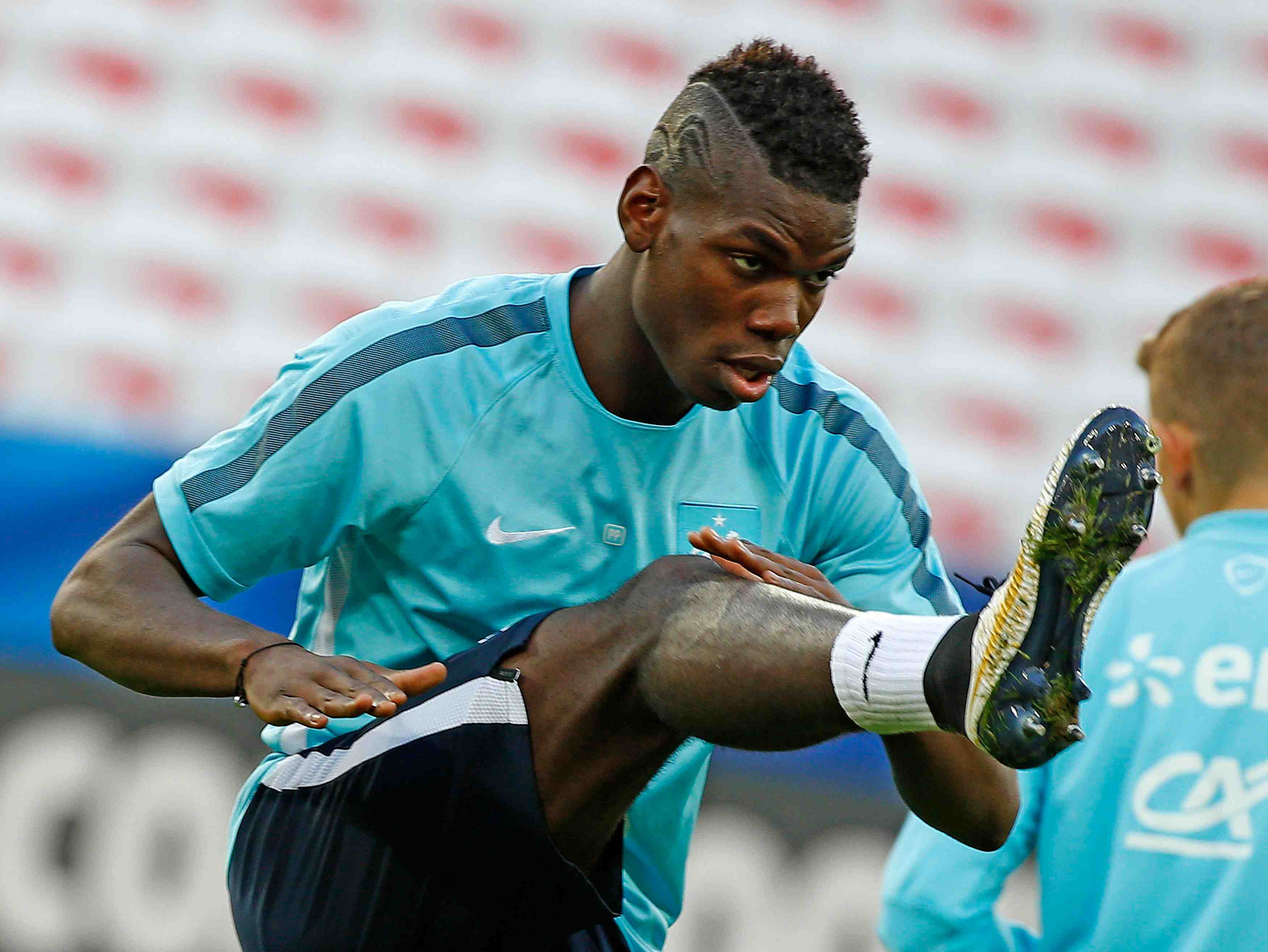 Forfait, pogba quitte le groupe france