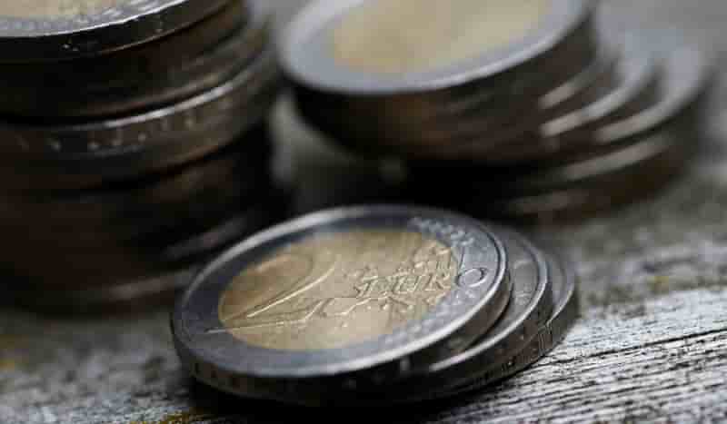 Croissance abaissee et prestations sociales rognees en 2019