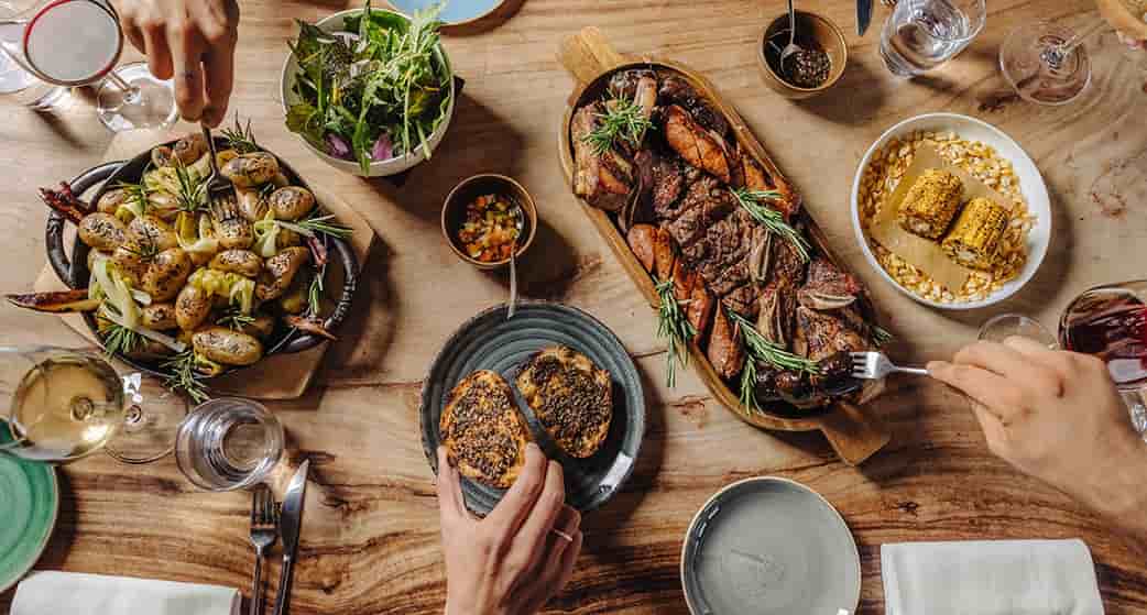 L’autre scène des chefs étoilés : petites tables, grands noms, prix légers. Découvrez notre sélection.